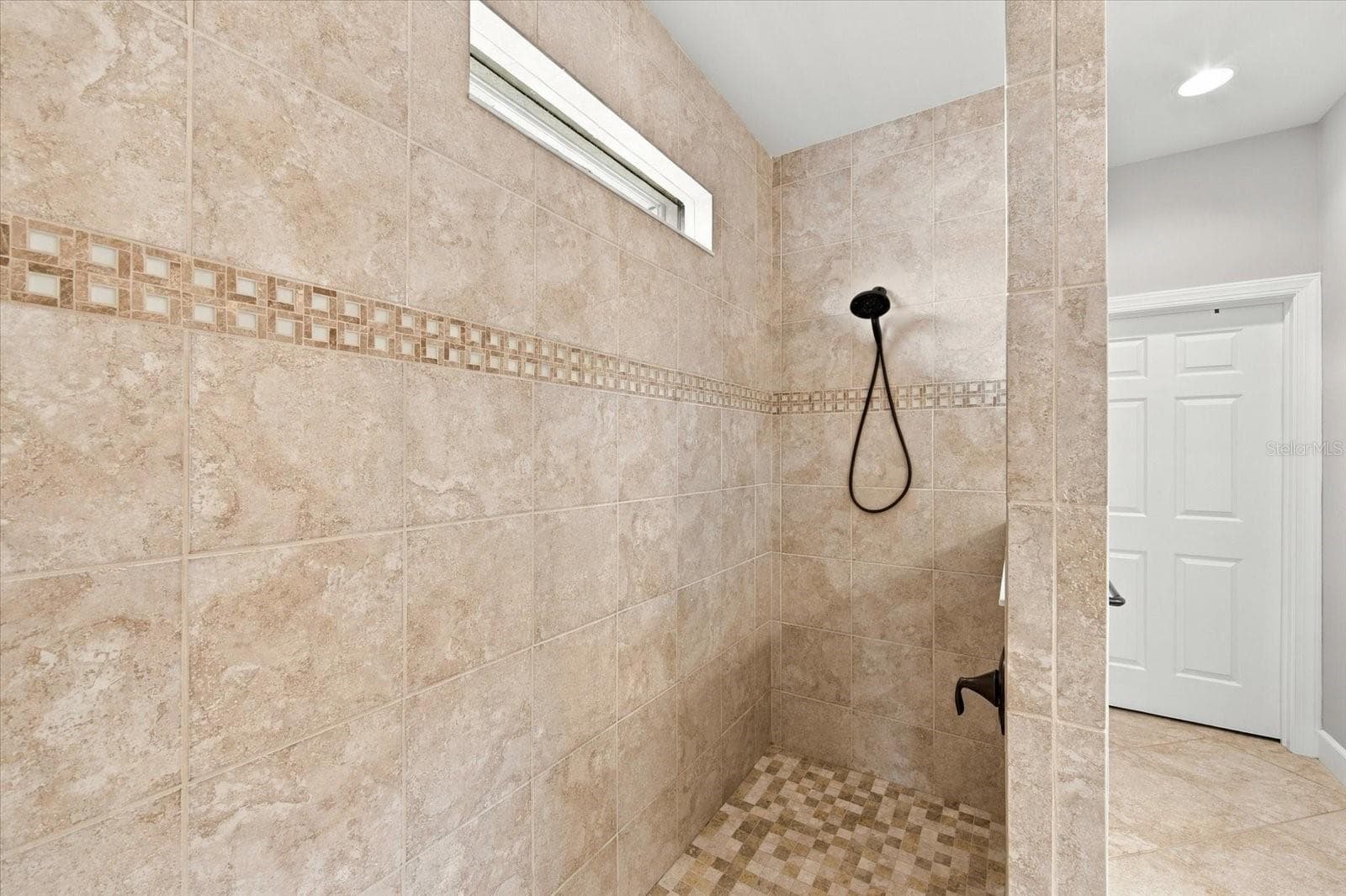 Single Family Residence at 17218 SEAFORD WAY, LAKEWOOD RANCH, photo 32 of 98