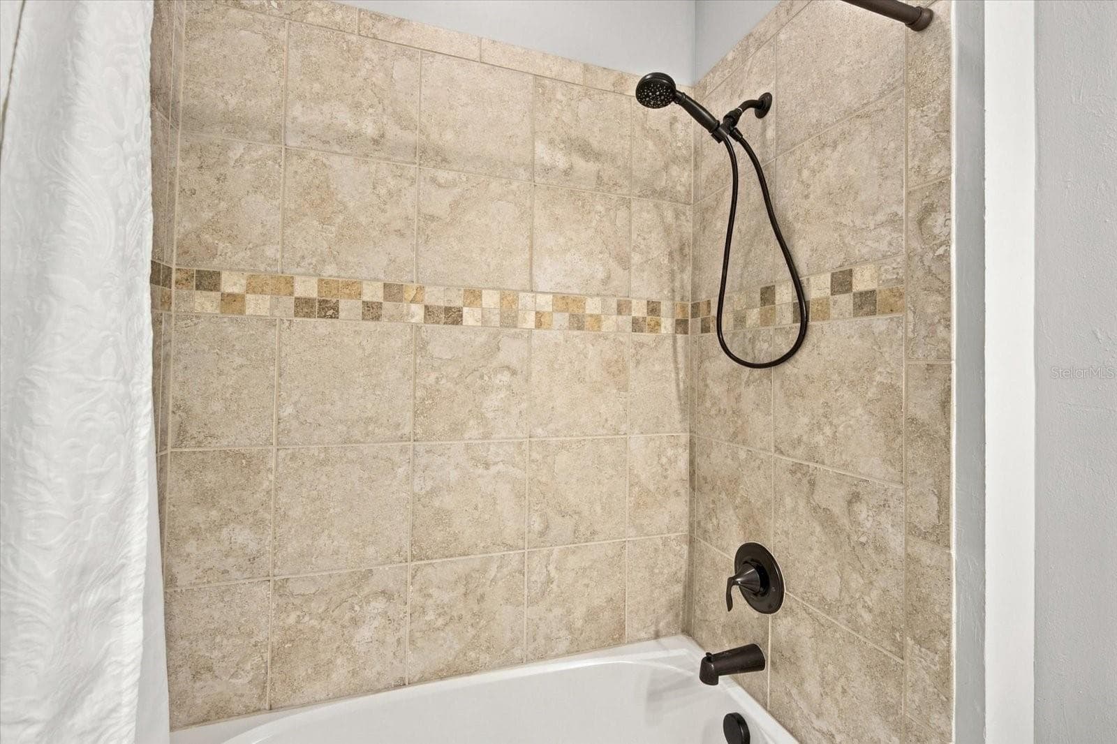 Single Family Residence at 17218 SEAFORD WAY, LAKEWOOD RANCH, photo 40 of 98