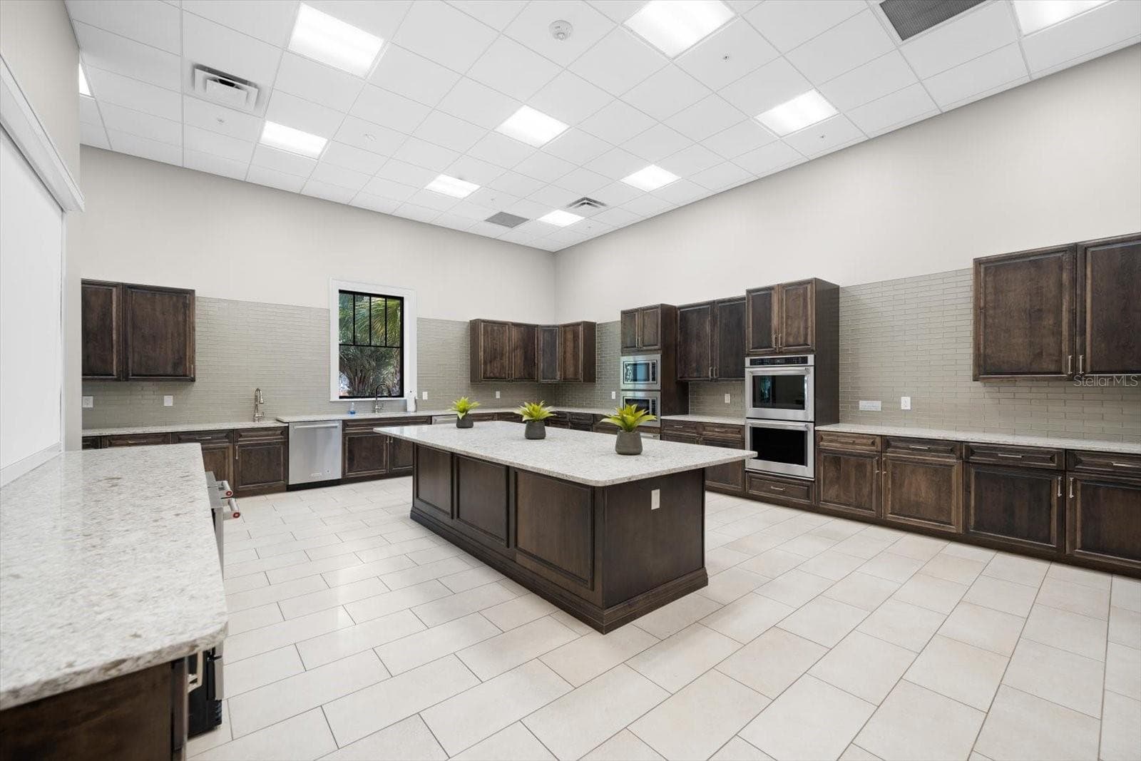 Single Family Residence at 17218 SEAFORD WAY, LAKEWOOD RANCH, photo 68 of 98