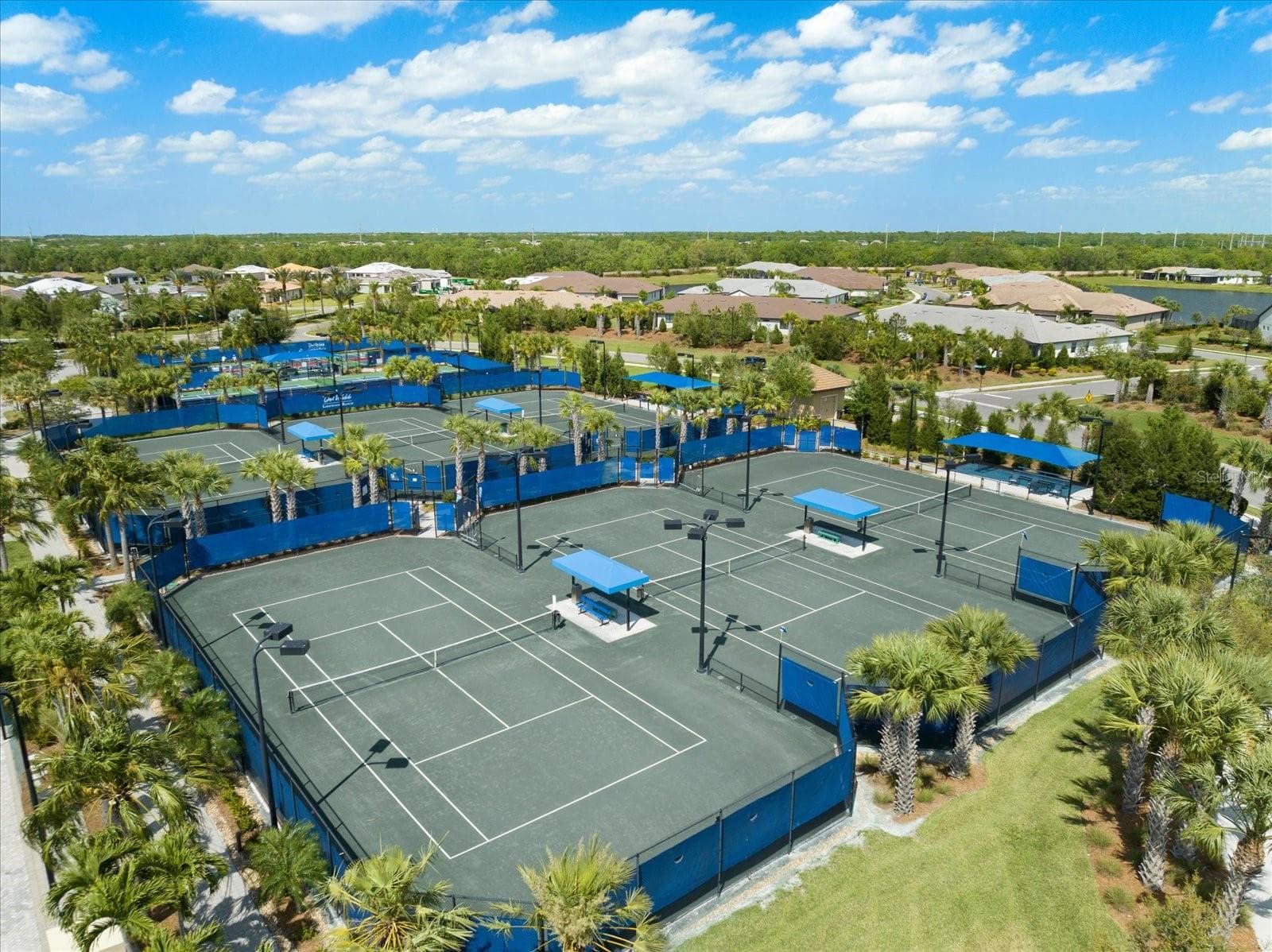 Single Family Residence at 17218 SEAFORD WAY, LAKEWOOD RANCH, photo 82 of 98
