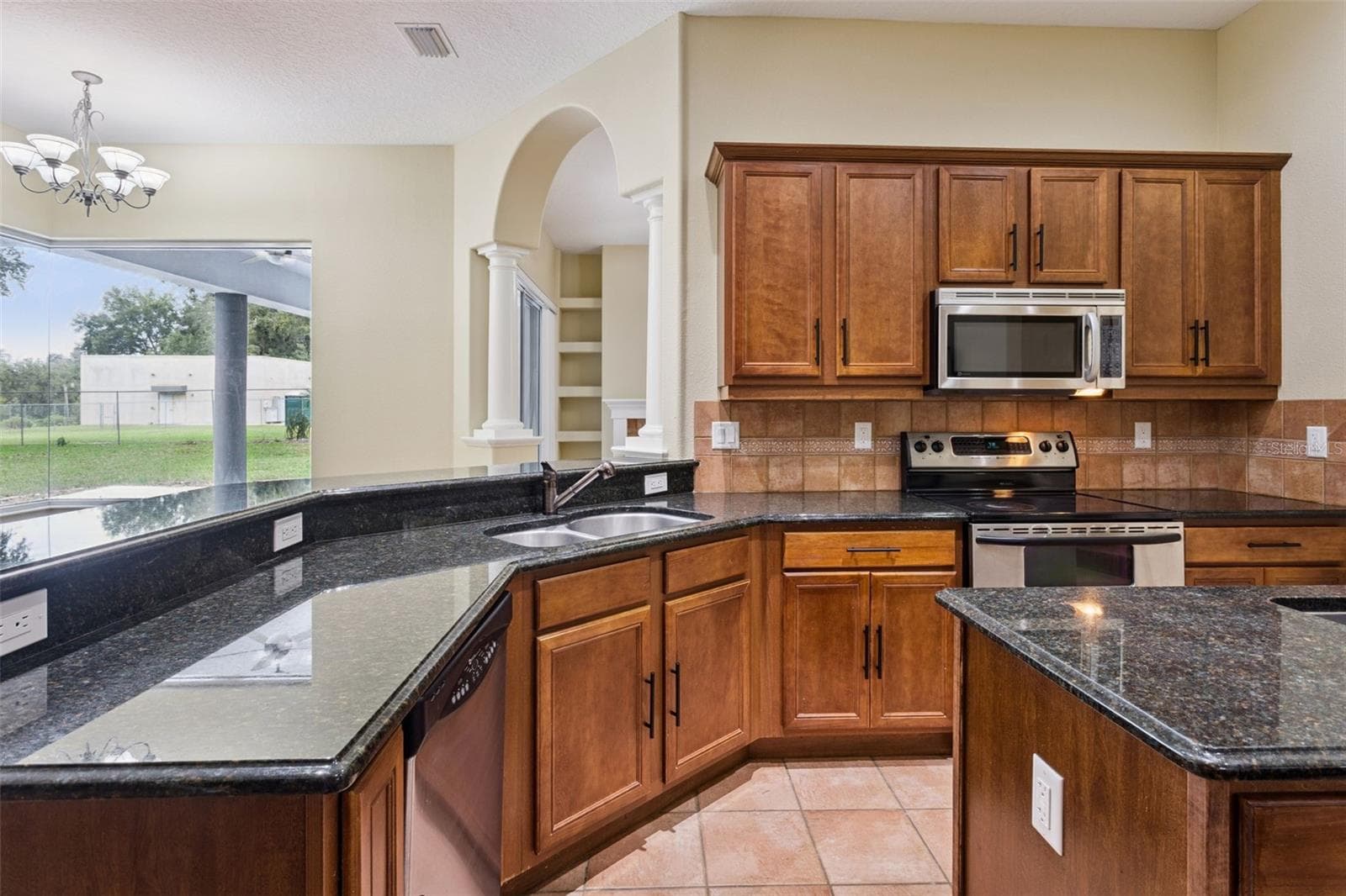 Single Family Residence at 949 HAWK LNDG, FRUITLAND PARK, photo 16 of 63