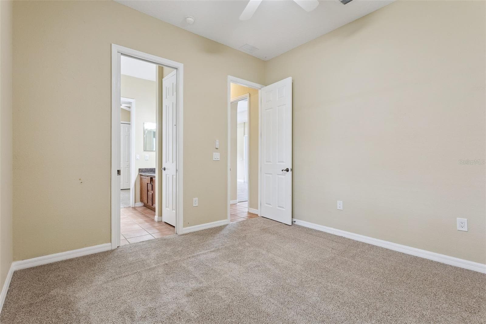 Single Family Residence at 949 HAWK LNDG, FRUITLAND PARK, photo 32 of 63