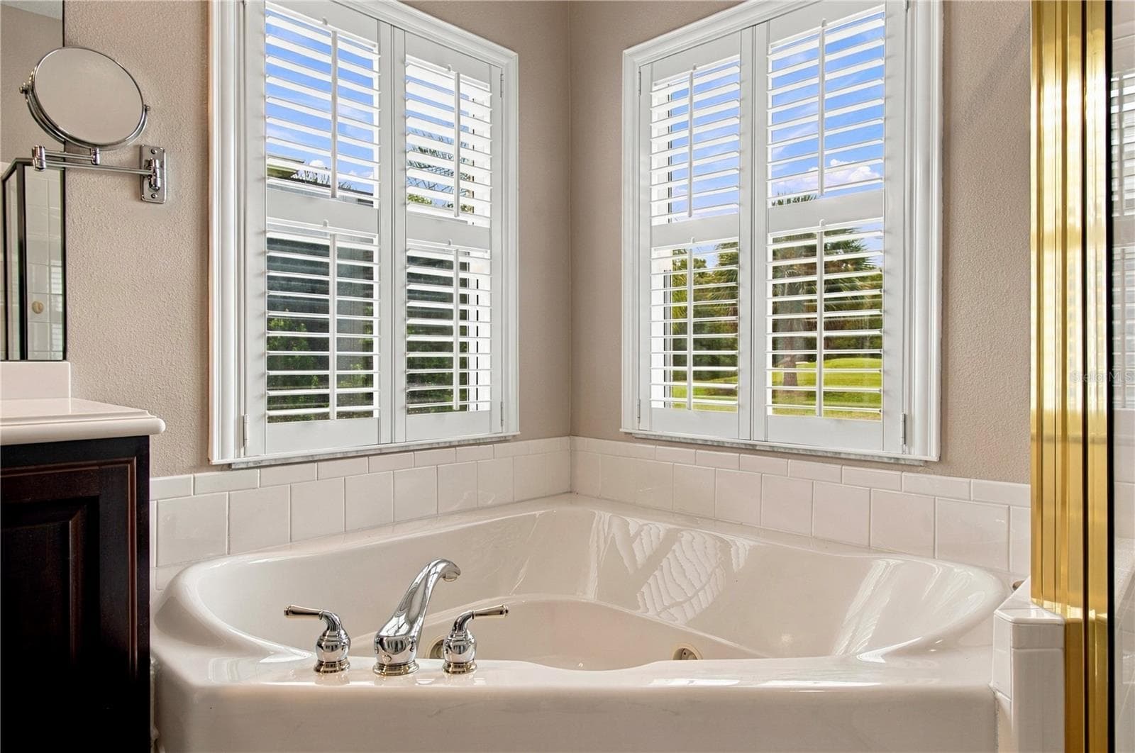 Soaking Tub - 352 HAMRICK DR, POINCIANA