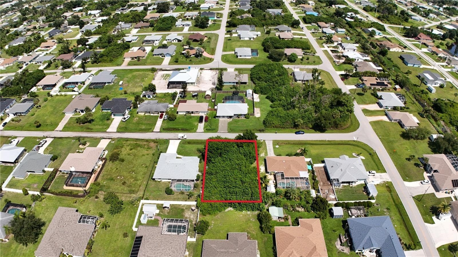 Just north of Gulfstream Blvd. - 7571 EBRO RD, ENGLEWOOD