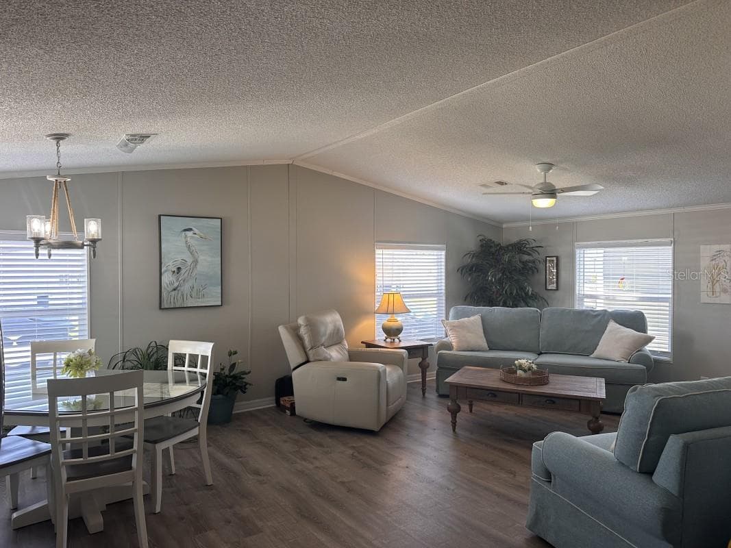 Manufactured Home at 122 W SAINT ANNES CIR, APOLLO BEACH, photo 4 of 12