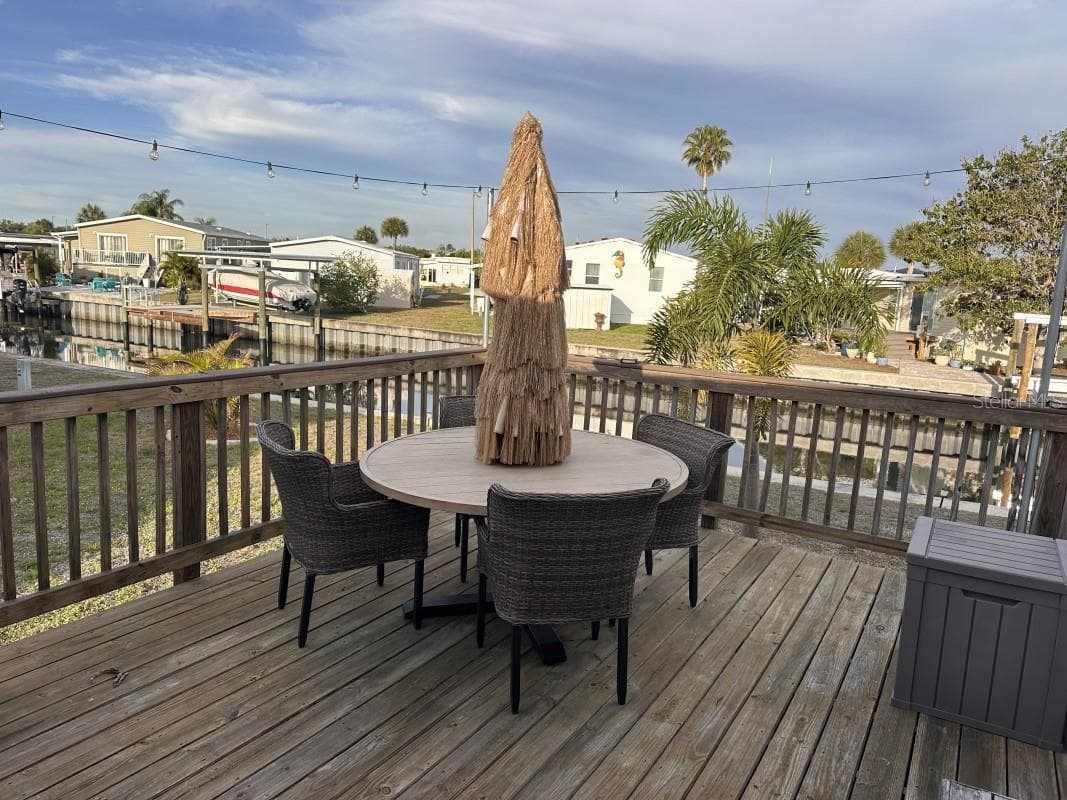 Manufactured Home at 122 W SAINT ANNES CIR, APOLLO BEACH, photo 12 of 12