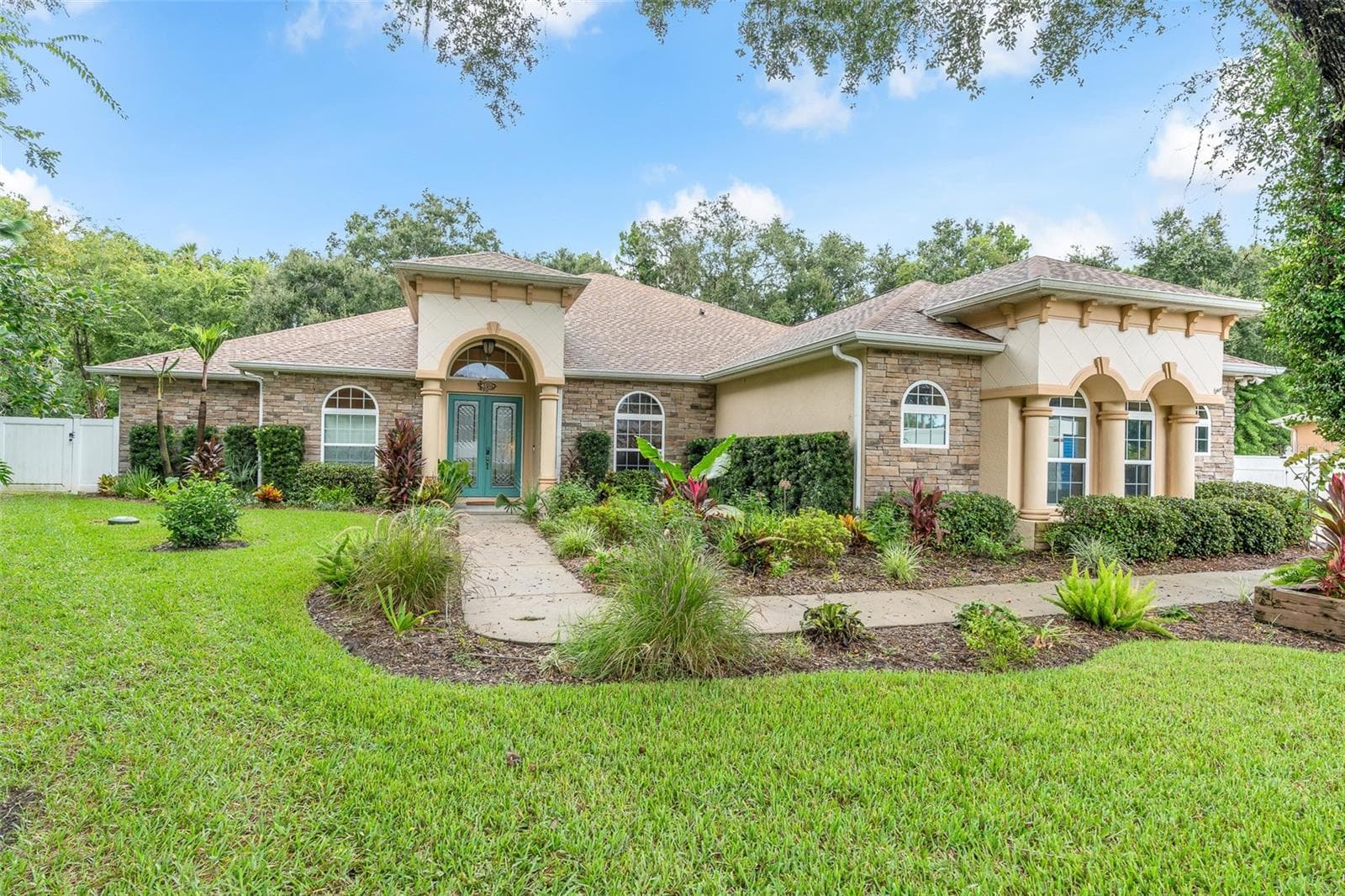 3384 COUNTRY MANOR DR