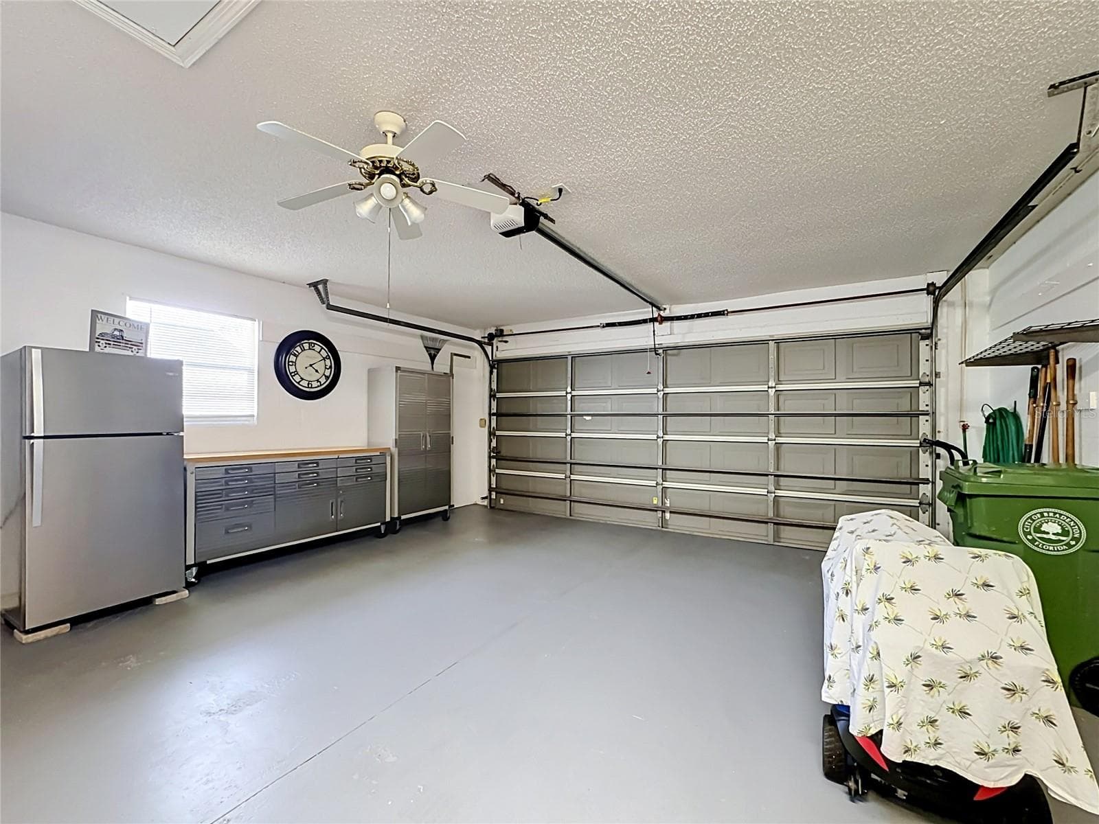 Garage - 4547 FERN DR, BRADENTON