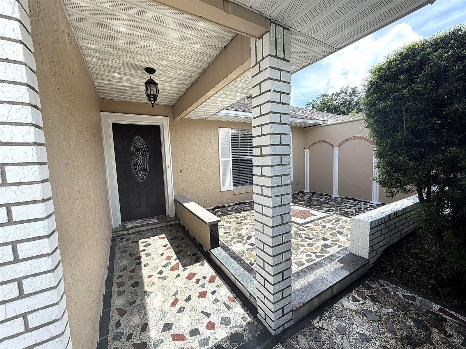 Half Duplex at 825 QUAIL HOLLOW DR, ORLANDO, photo 2 of 23