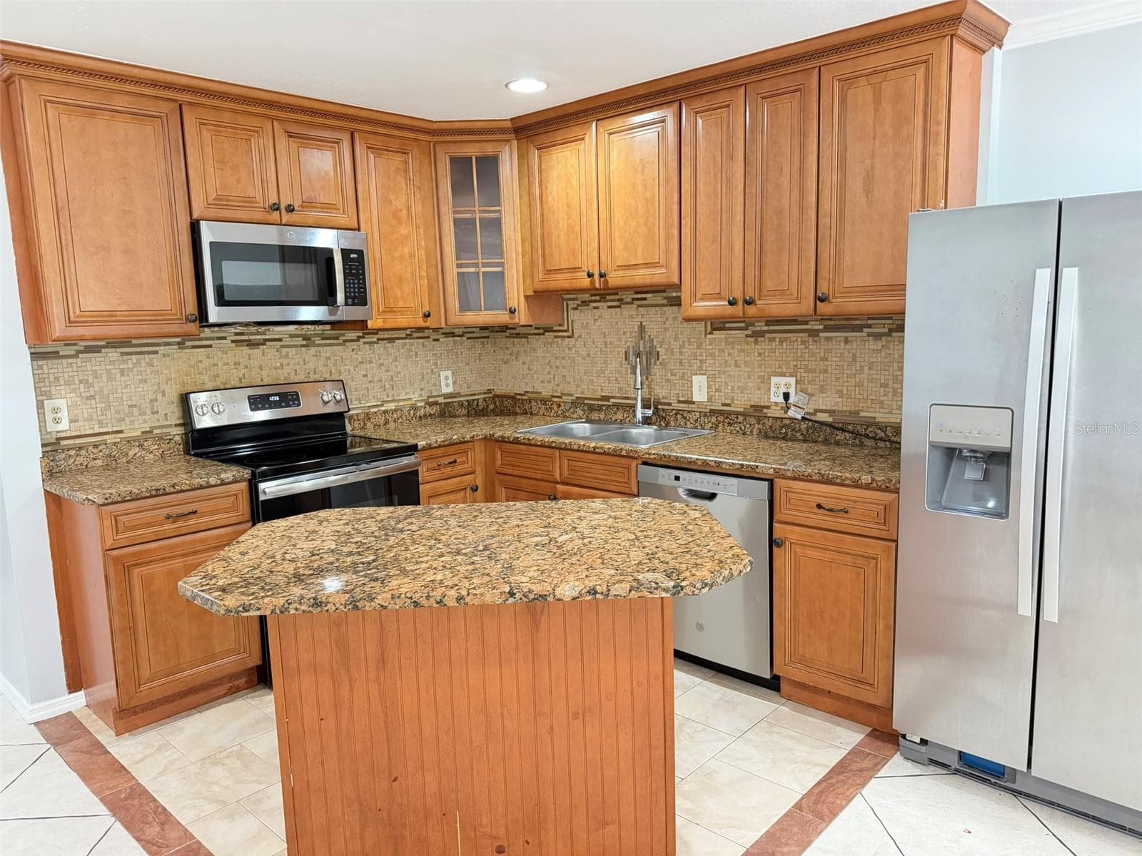 Half Duplex at 825 QUAIL HOLLOW DR, ORLANDO, photo 8 of 23