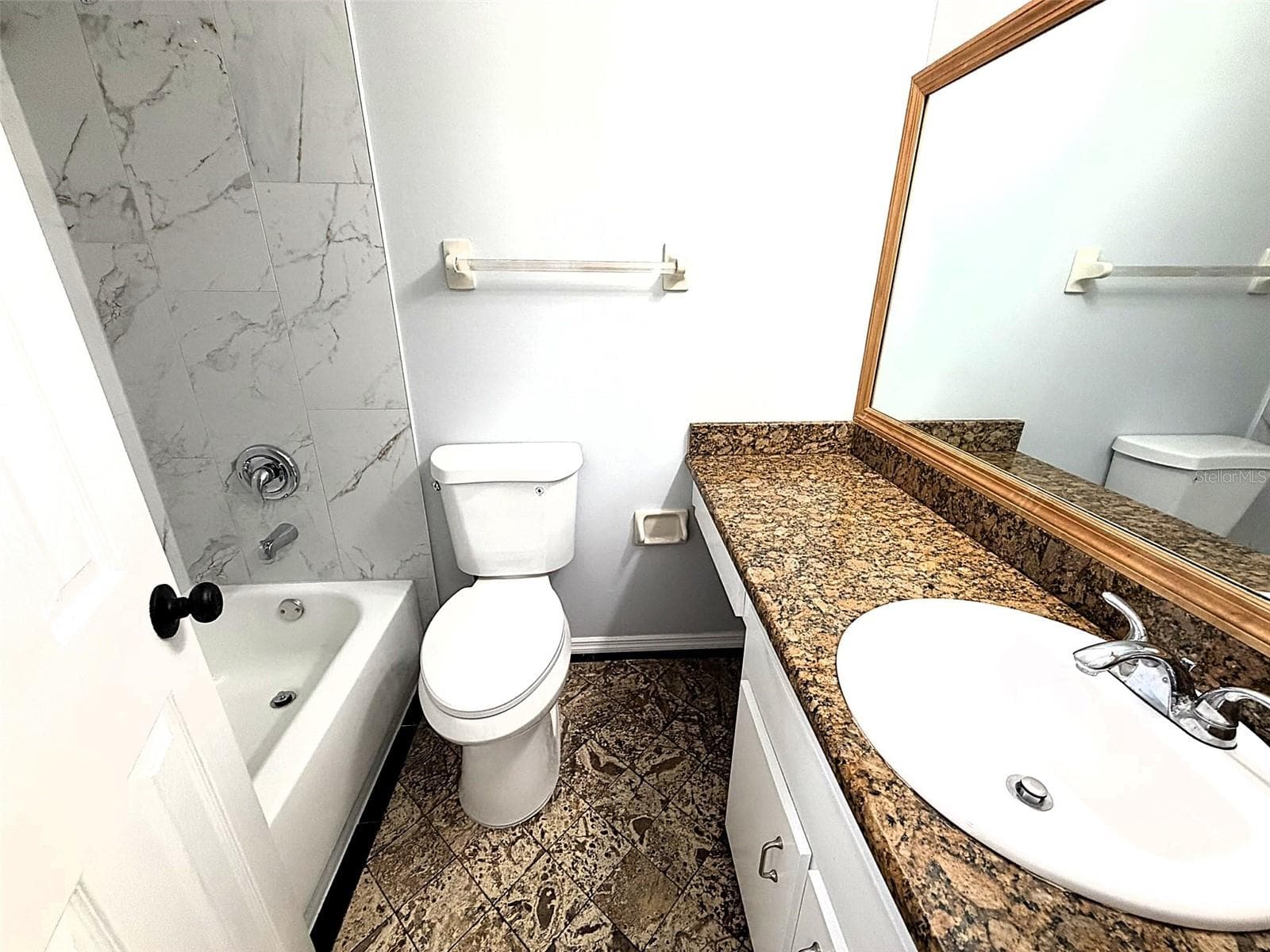 Half Duplex at 825 QUAIL HOLLOW DR, ORLANDO, photo 15 of 23