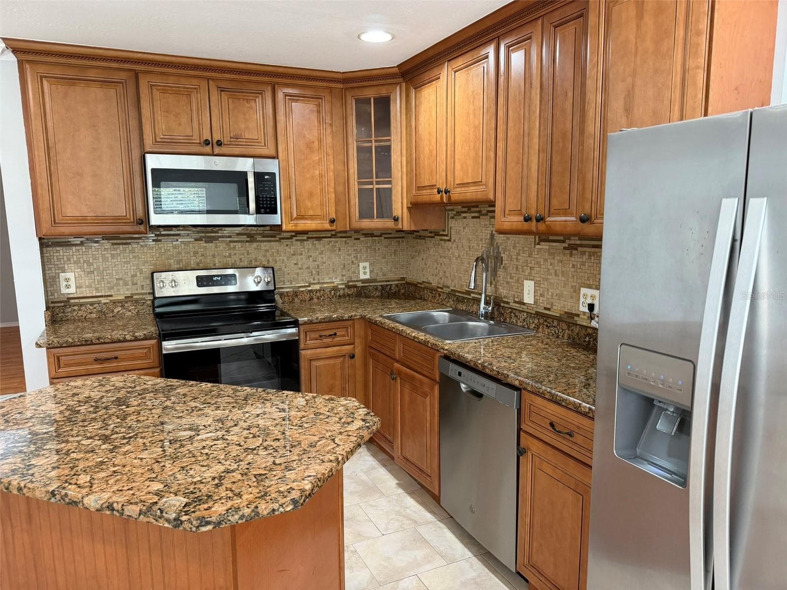 Half Duplex at 825 QUAIL HOLLOW DR, ORLANDO, photo 20 of 23