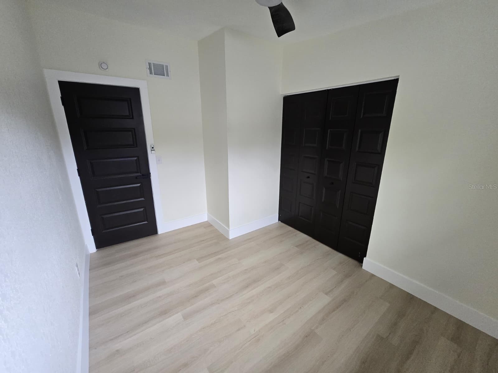 Single Family Residence at 9505 N WILLOW AVE, TAMPA, photo 41 of 52