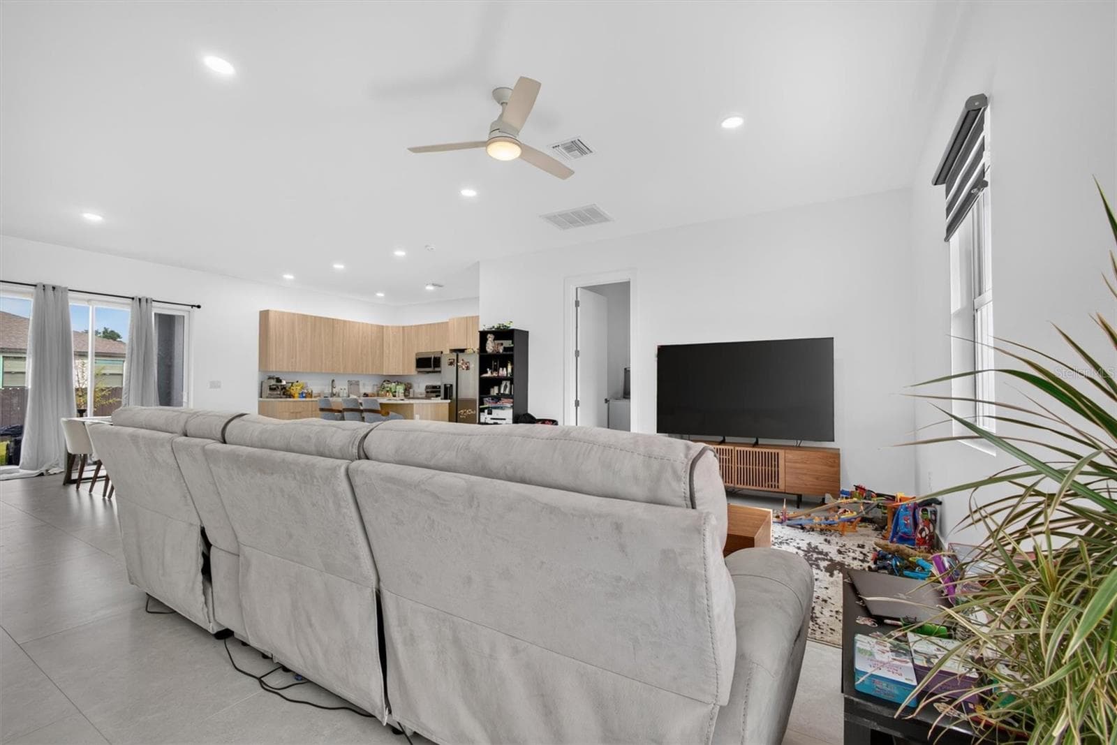 Single Family Residence at 237 EPPINGER DR, PORT CHARLOTTE, photo 16 of 61