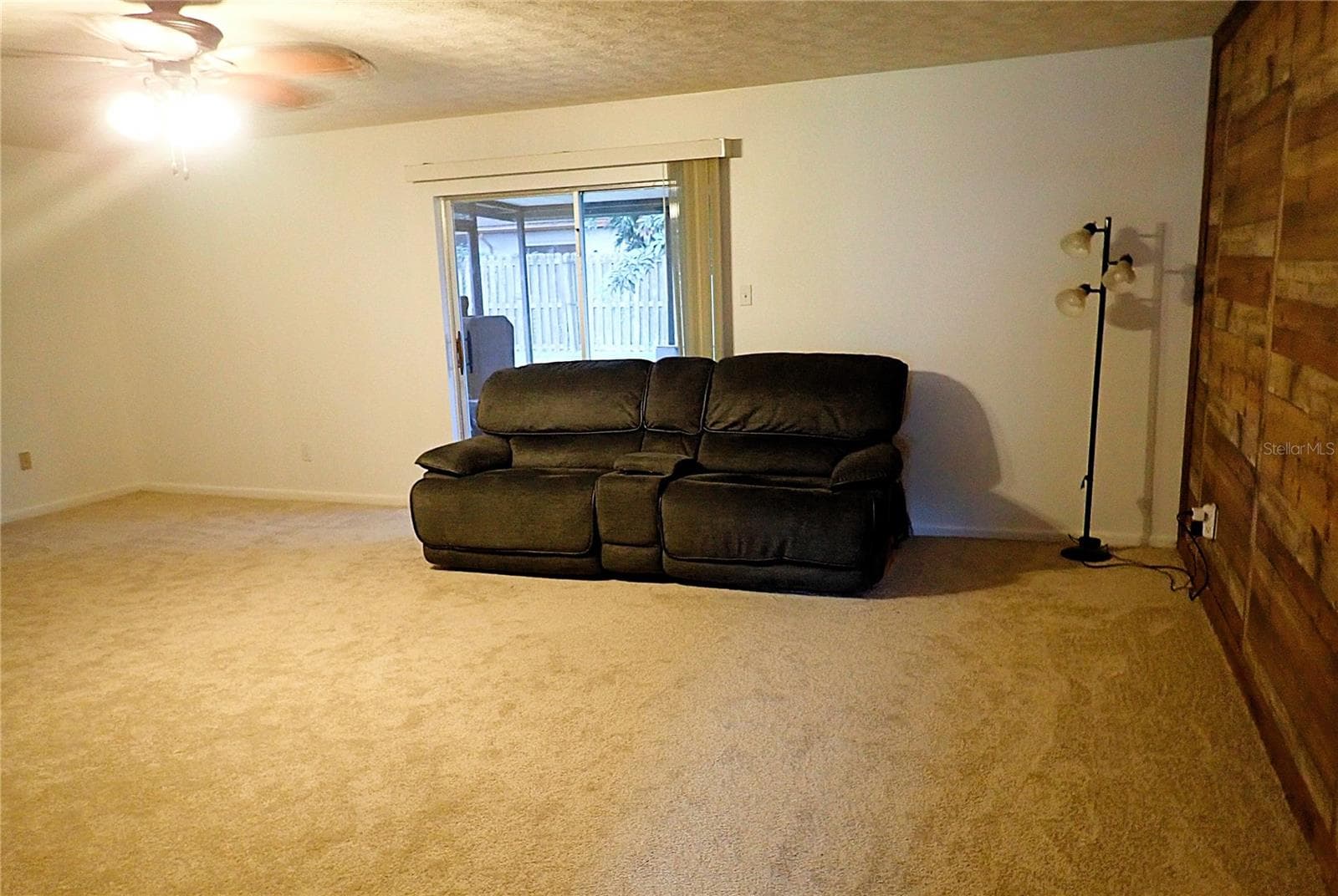 Single Family Residence at 3833 TWILIGHT DR, VALRICO, photo 6 of 40