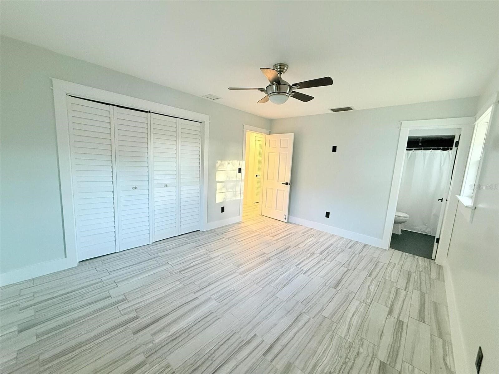 Single Family Residence at 5030 ST MICHAEL AVE, BELLE ISLE, photo 13 of 16