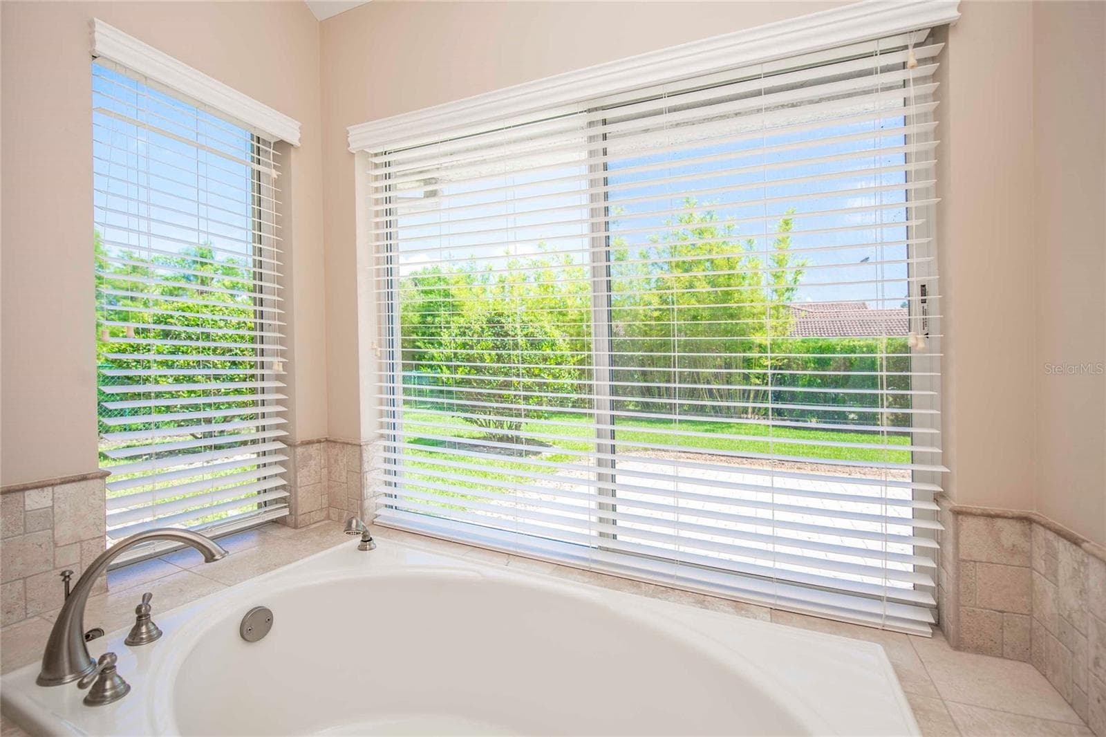 Single Family Residence at 12941 BELLERIVE DR, CLERMONT, photo 14 of 36