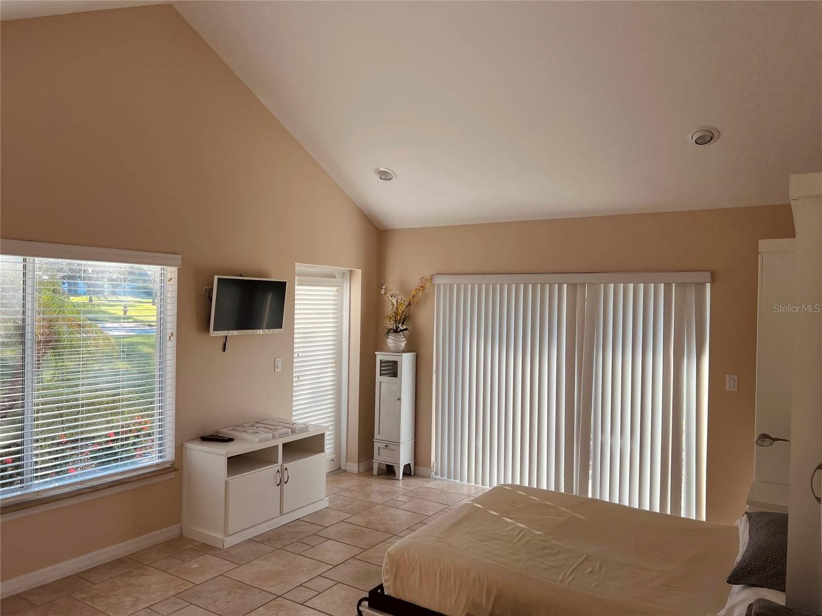 Single Family Residence at 12941 BELLERIVE DR, CLERMONT, photo 18 of 36