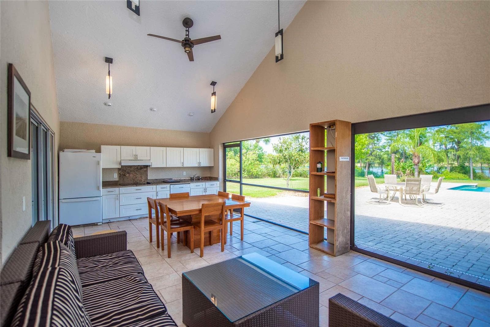Single Family Residence at 12941 BELLERIVE DR, CLERMONT, photo 22 of 36