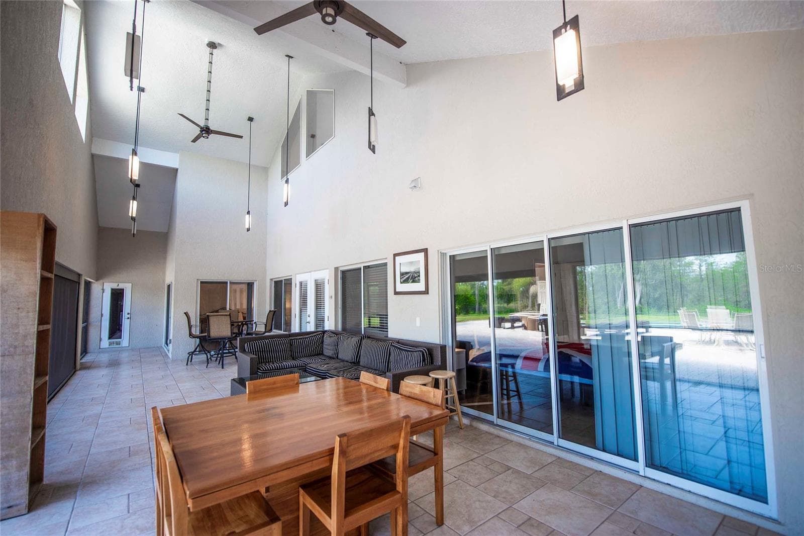 Single Family Residence at 12941 BELLERIVE DR, CLERMONT, photo 23 of 36