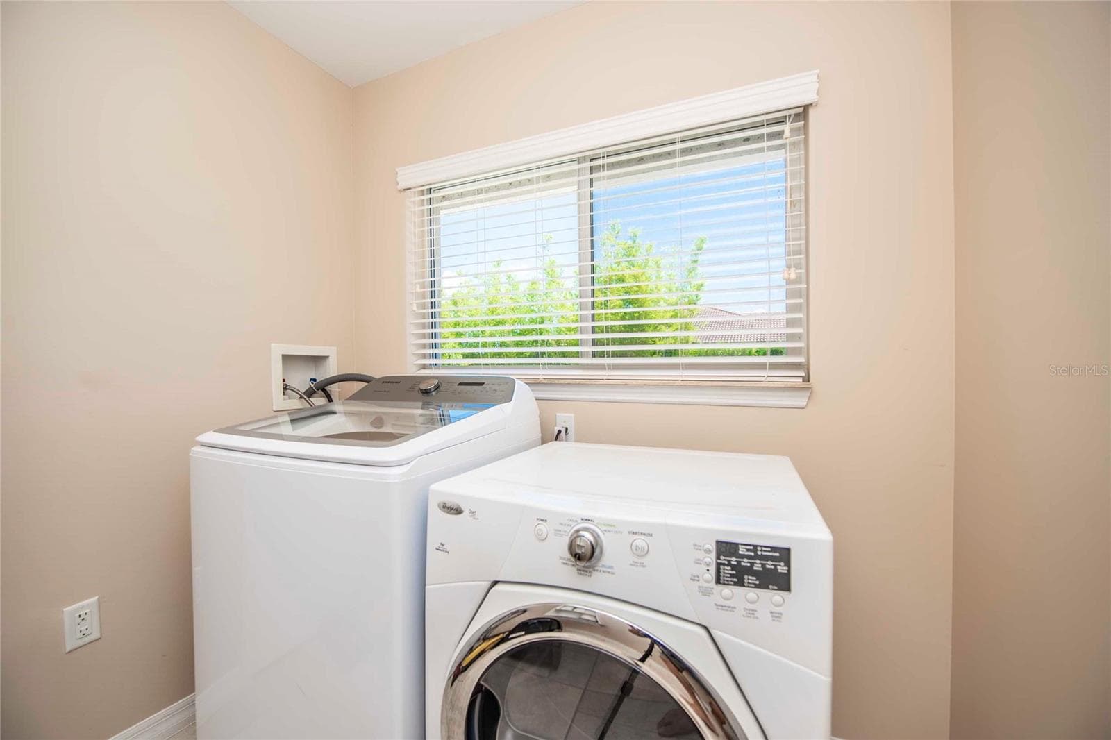 Single Family Residence at 12941 BELLERIVE DR, CLERMONT, photo 27 of 36