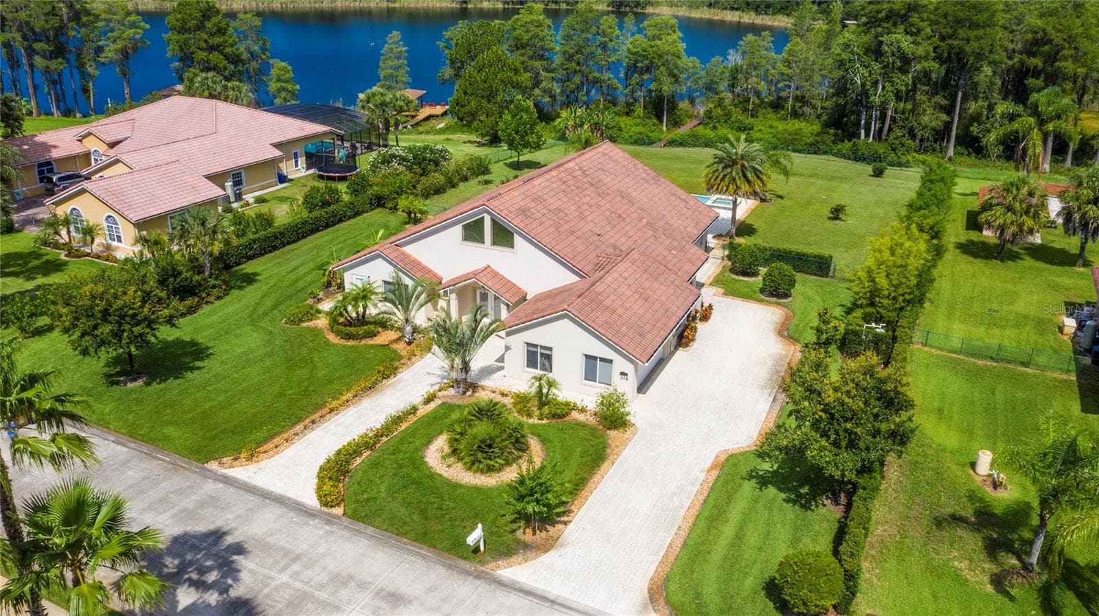 Single Family Residence at 12941 BELLERIVE DR, CLERMONT, photo 29 of 36