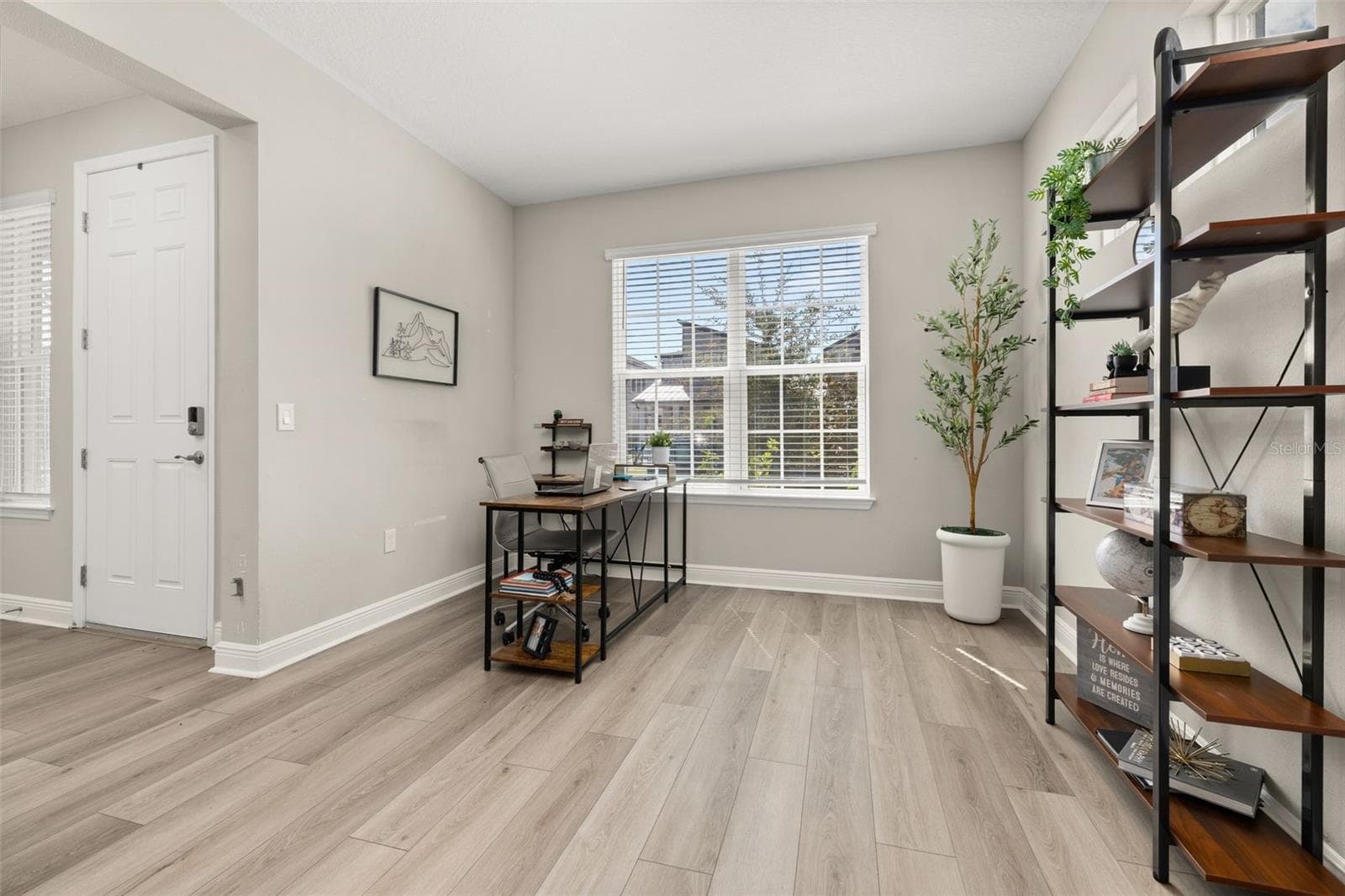 Single Family Residence at 14099 FRASIER ST, WINTER GARDEN, photo 7 of 91