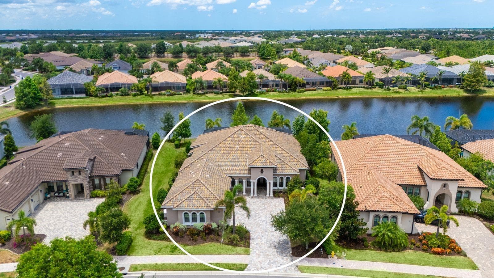 Single Family Residence at 16720 BERWICK TER, LAKEWOOD RANCH, photo 2 of 57