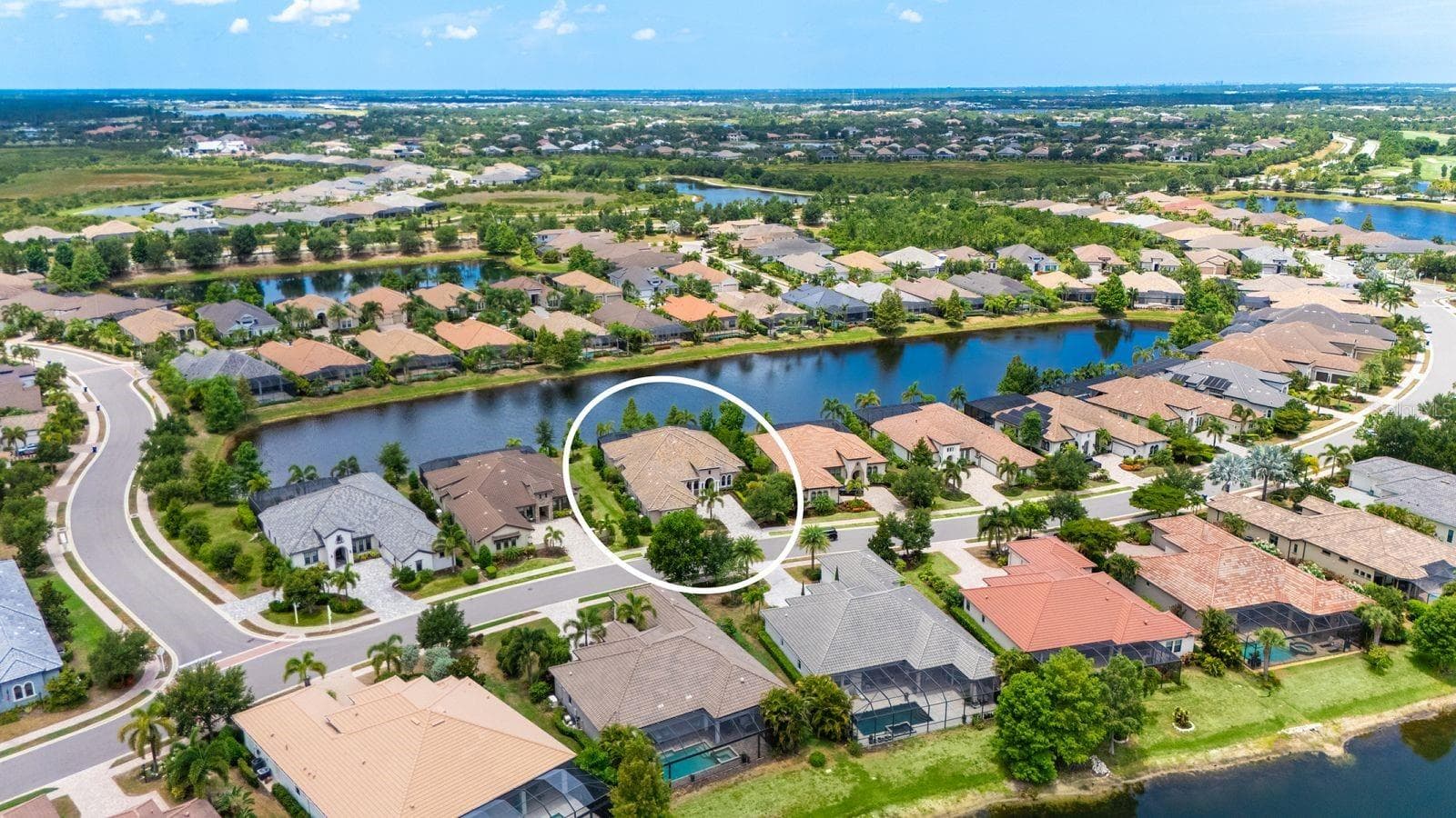 Single Family Residence at 16720 BERWICK TER, LAKEWOOD RANCH, photo 7 of 57