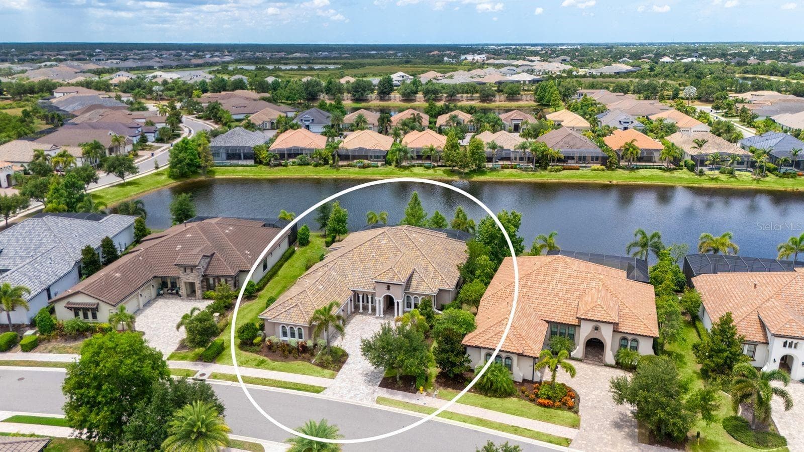 Single Family Residence at 16720 BERWICK TER, LAKEWOOD RANCH, photo 8 of 57