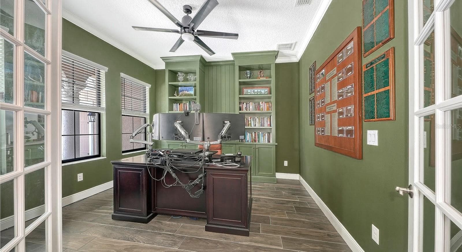 Single Family Residence at 16720 BERWICK TER, LAKEWOOD RANCH, photo 10 of 57