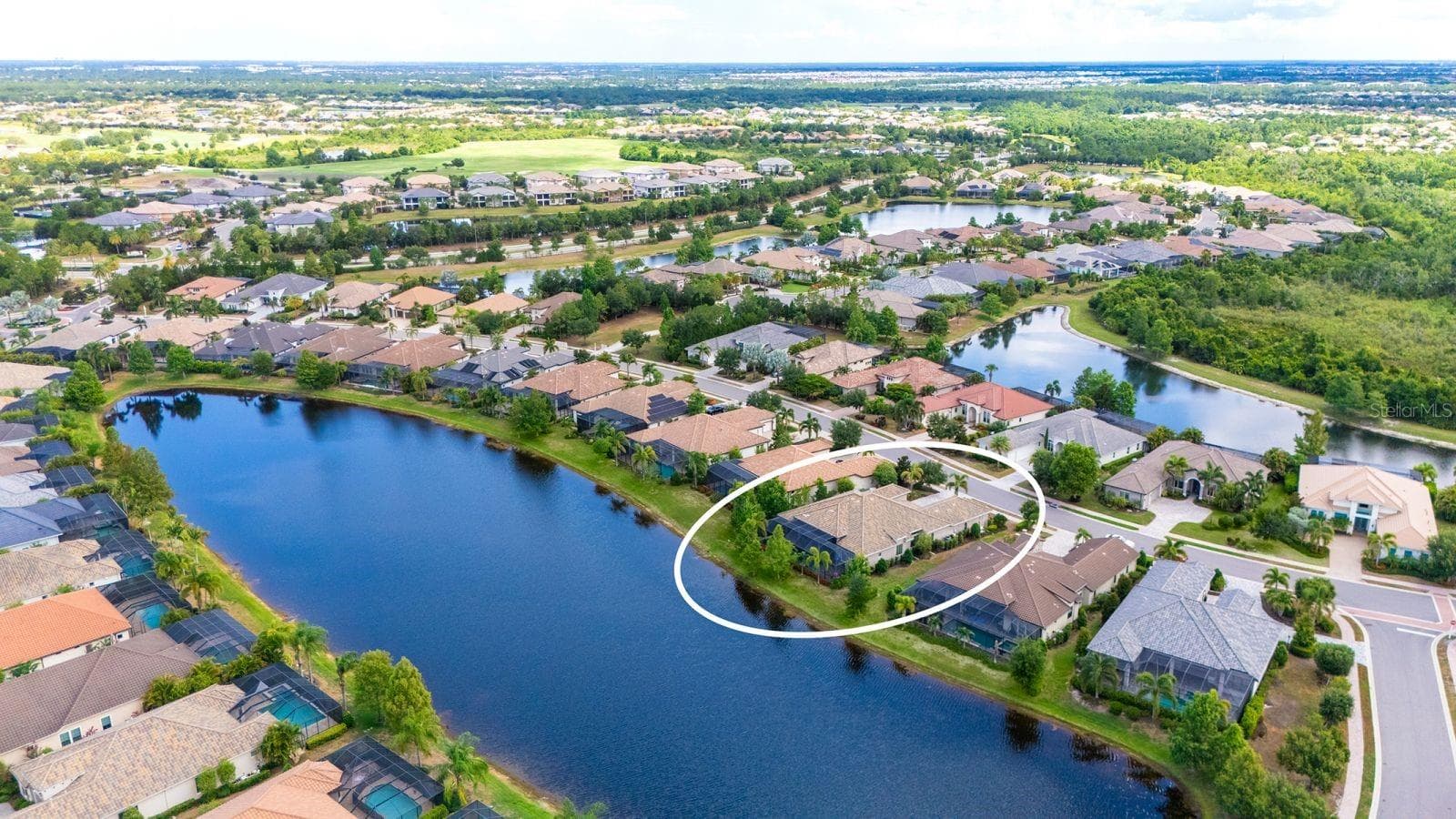 Single Family Residence at 16720 BERWICK TER, LAKEWOOD RANCH, photo 38 of 57