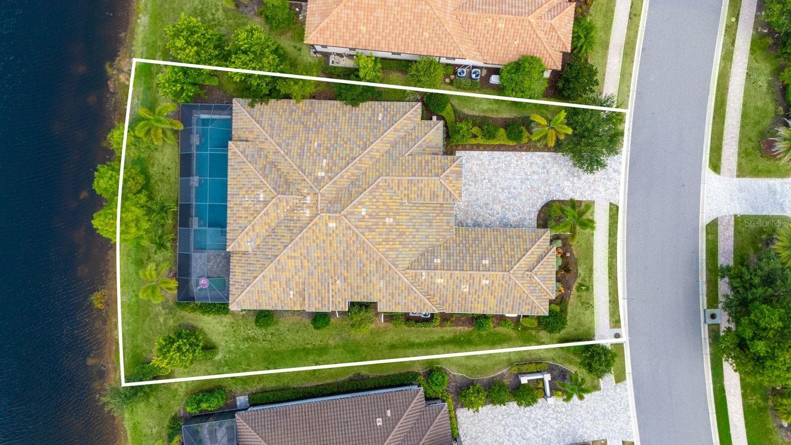 Single Family Residence at 16720 BERWICK TER, LAKEWOOD RANCH, photo 39 of 57