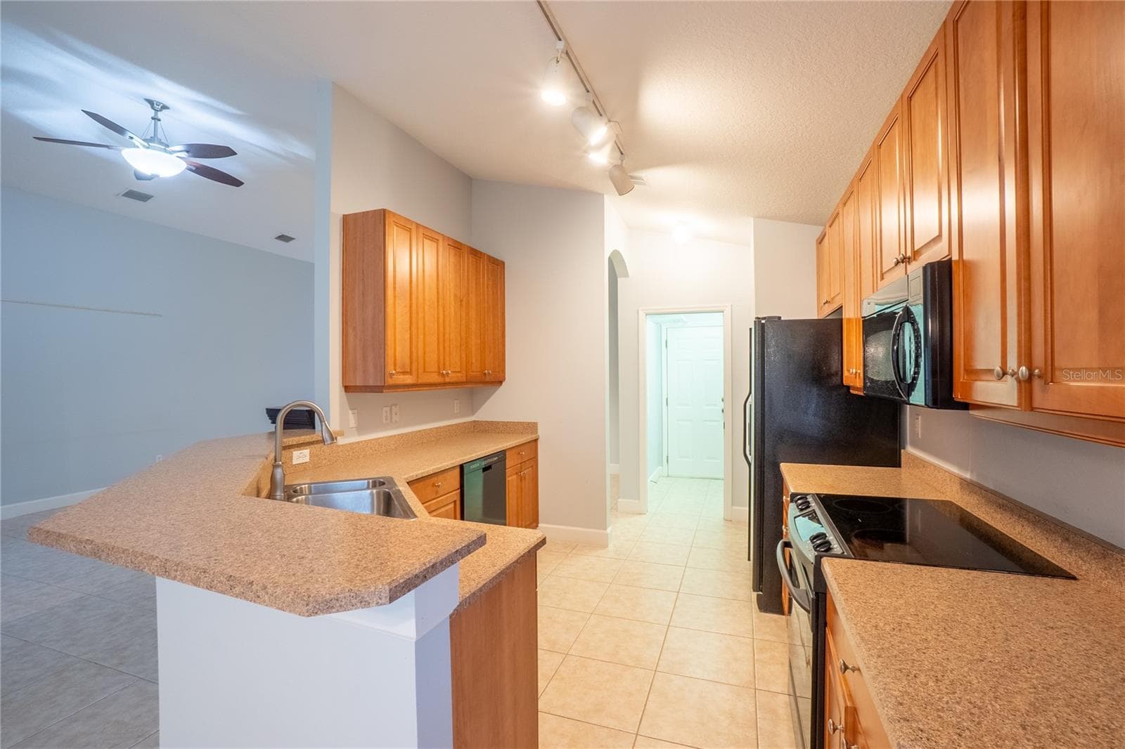 Single Family Residence at 74 SOUTHLAKE DR, PALM COAST, photo 37 of 76