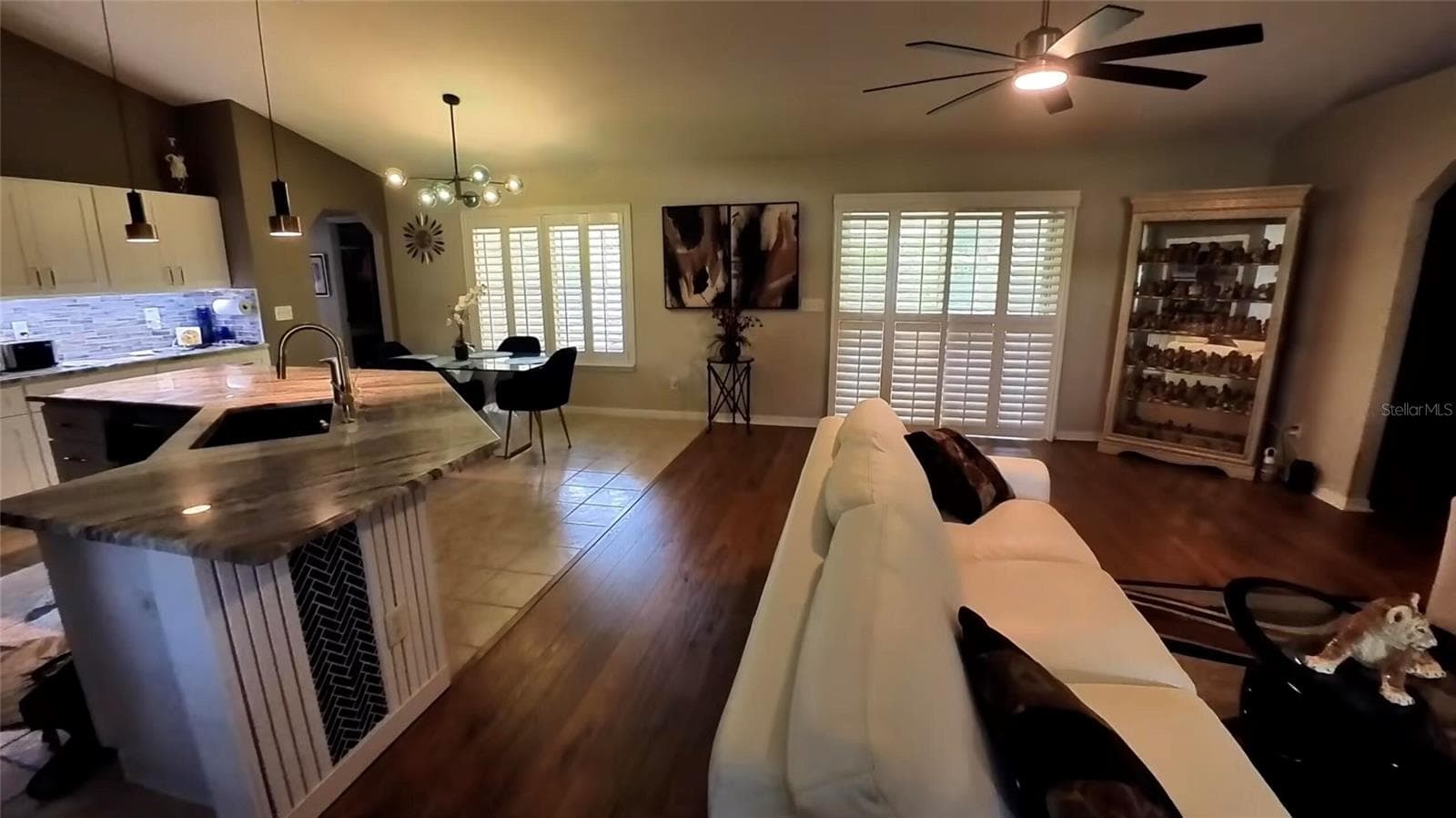Single Family Residence at 11071 SE 174TH LOOP, SUMMERFIELD, photo 2 of 21