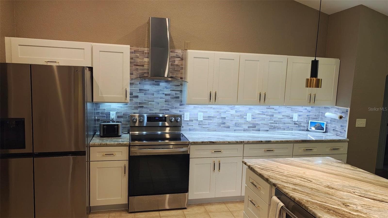 Single Family Residence at 11071 SE 174TH LOOP, SUMMERFIELD, photo 11 of 21