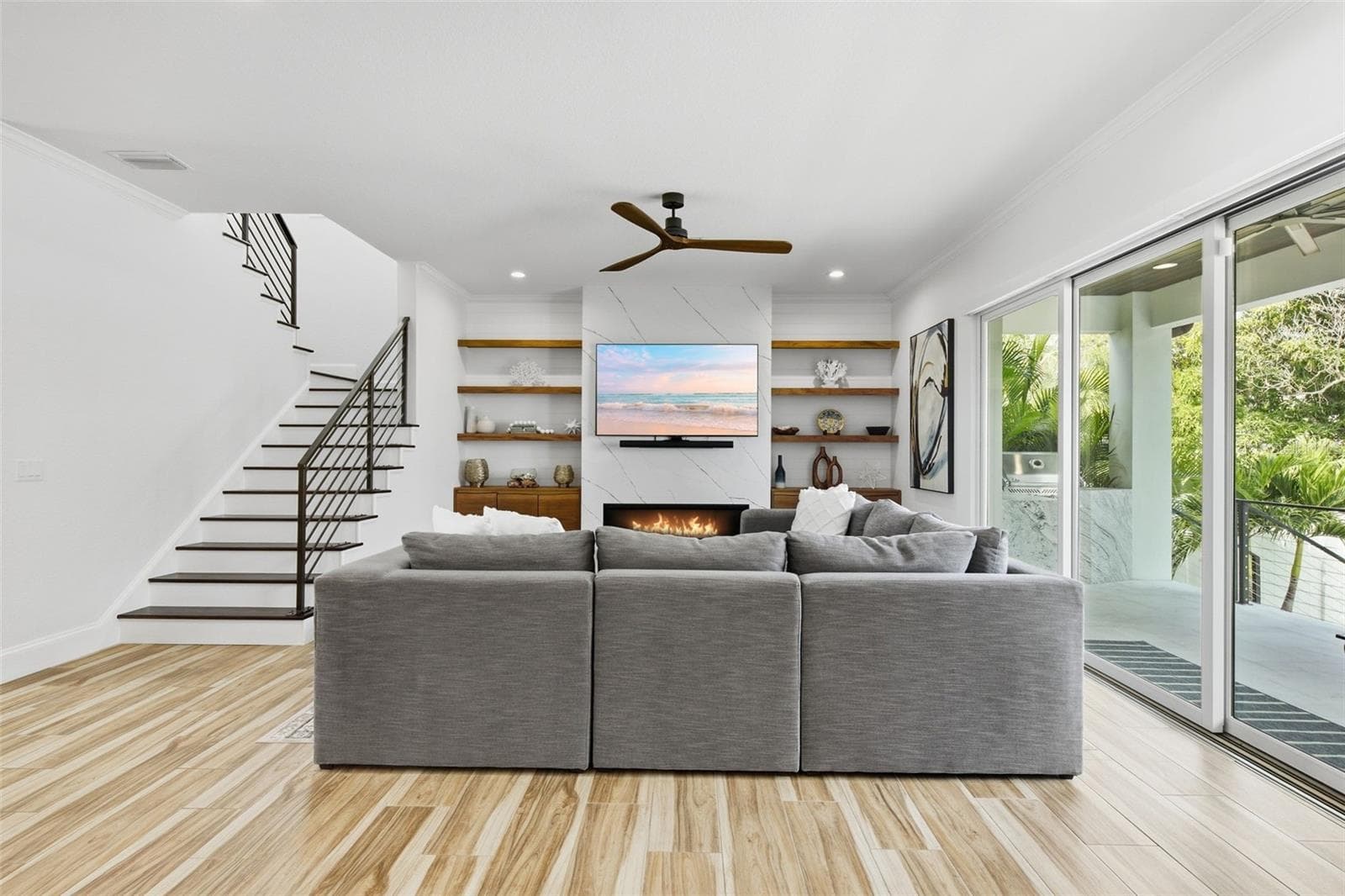 Single Family Residence at 4835 W BAY VILLA AVE, TAMPA, photo 13 of 66