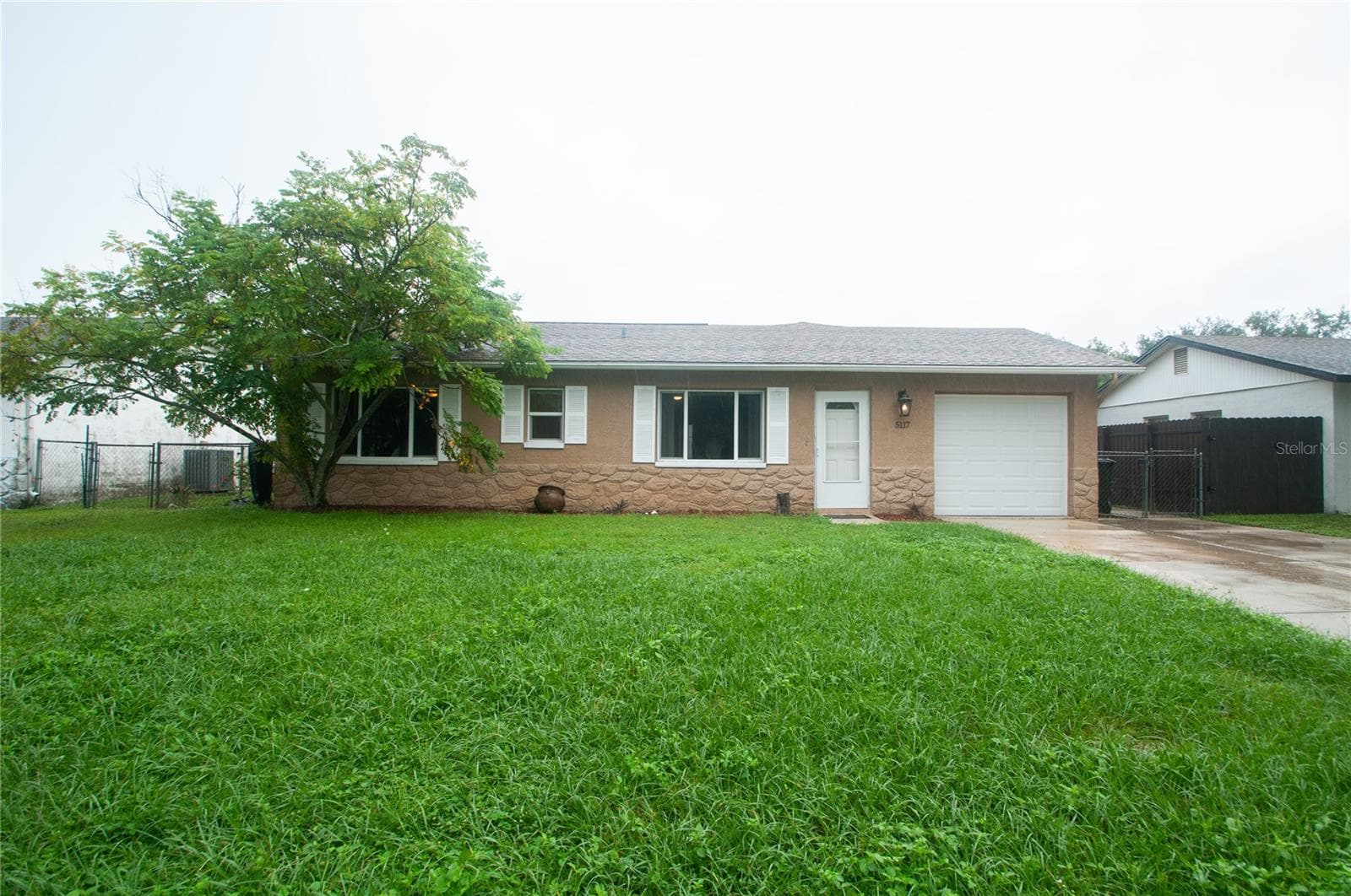 5117 BROOKSIDE LN