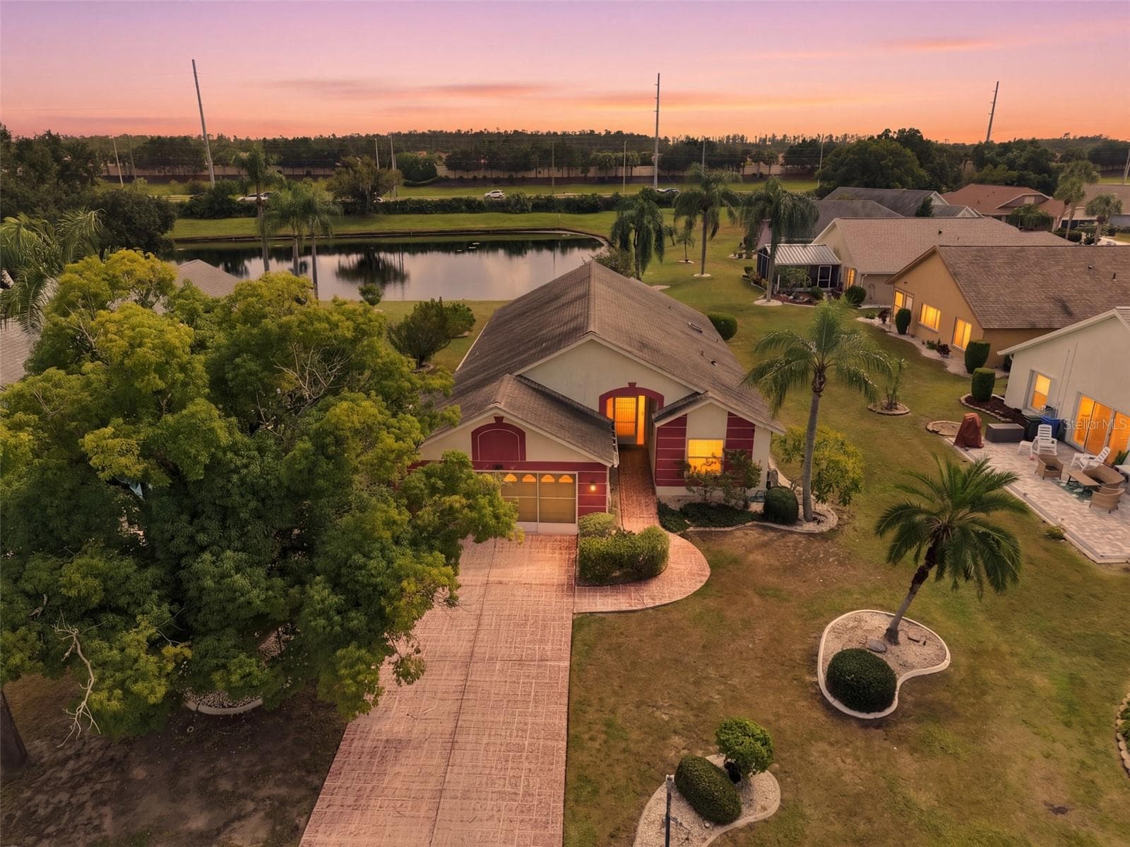 1803 E DEL WEBB BLVD