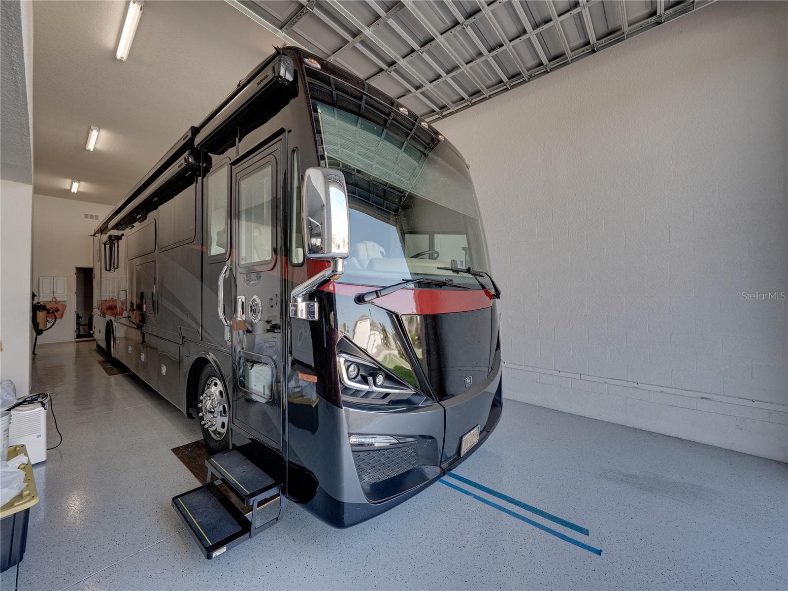 RV garage - 3834 LITCHFIELD LOOP, LAKE WALES