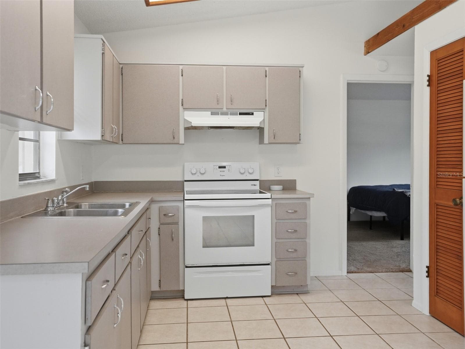 Single Family Residence at 301 KILLINGER AVE, SPRING HILL, photo 10 of 30