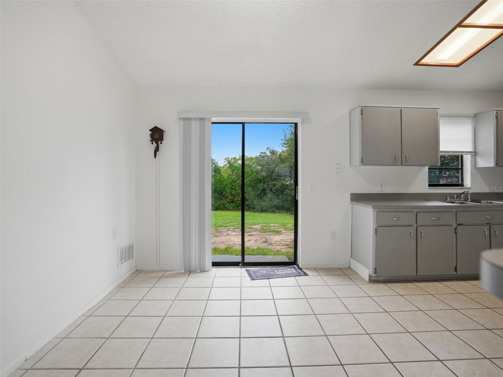 Single Family Residence at 301 KILLINGER AVE, SPRING HILL, photo 12 of 30