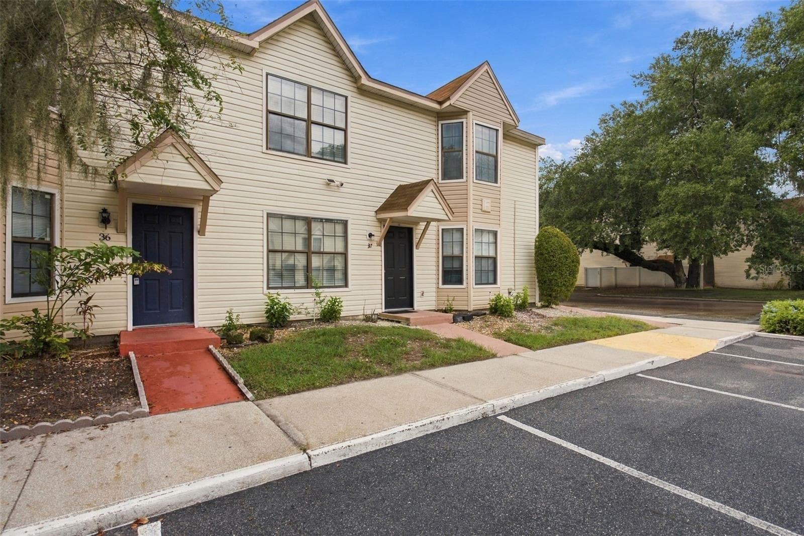 Condominium at 2302 MAKI RD #37, PLANT CITY, photo 2 of 24
