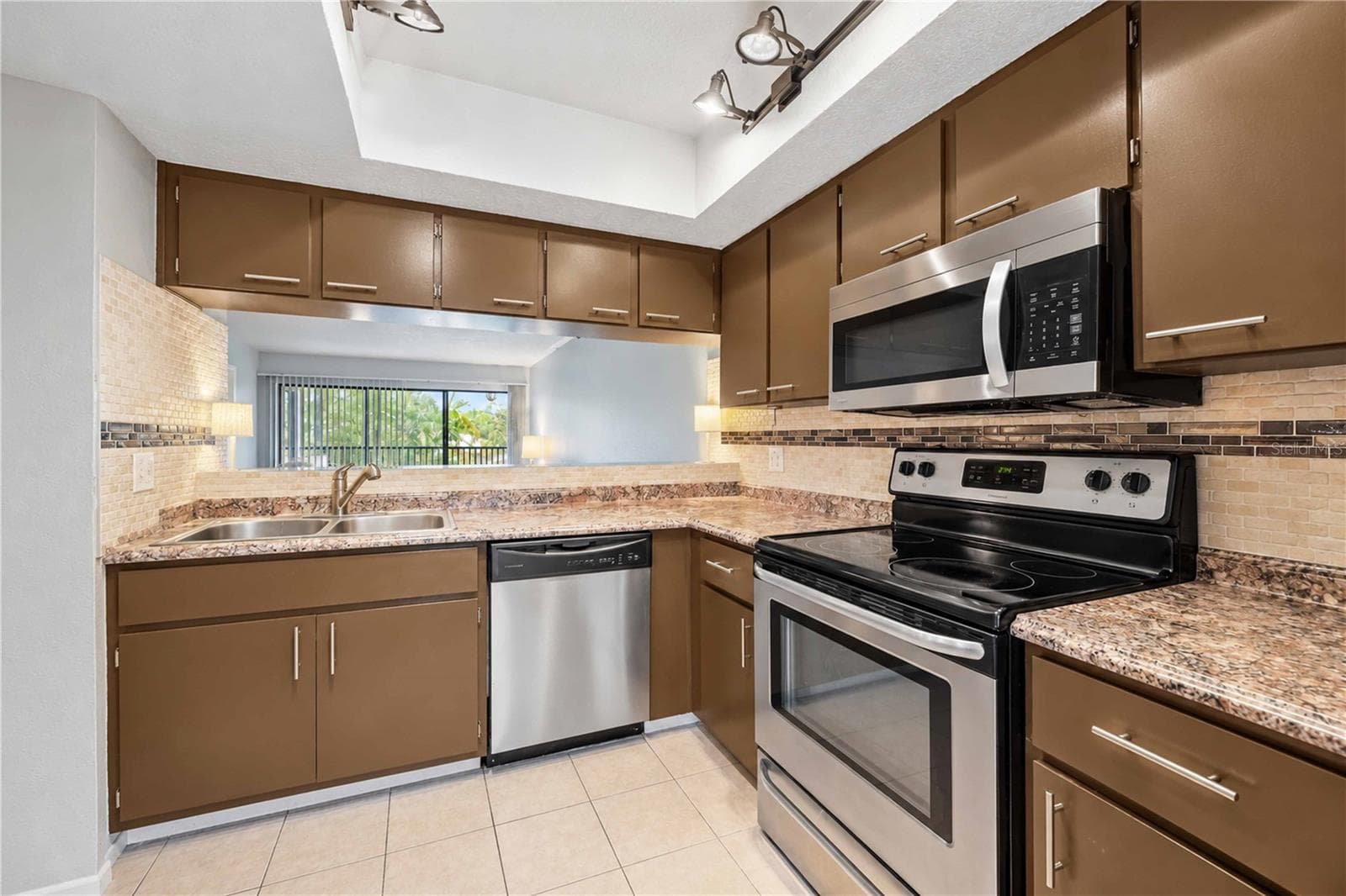 Condominium at 1999 KINGS HWY #16B, PORT CHARLOTTE, photo 7 of 21