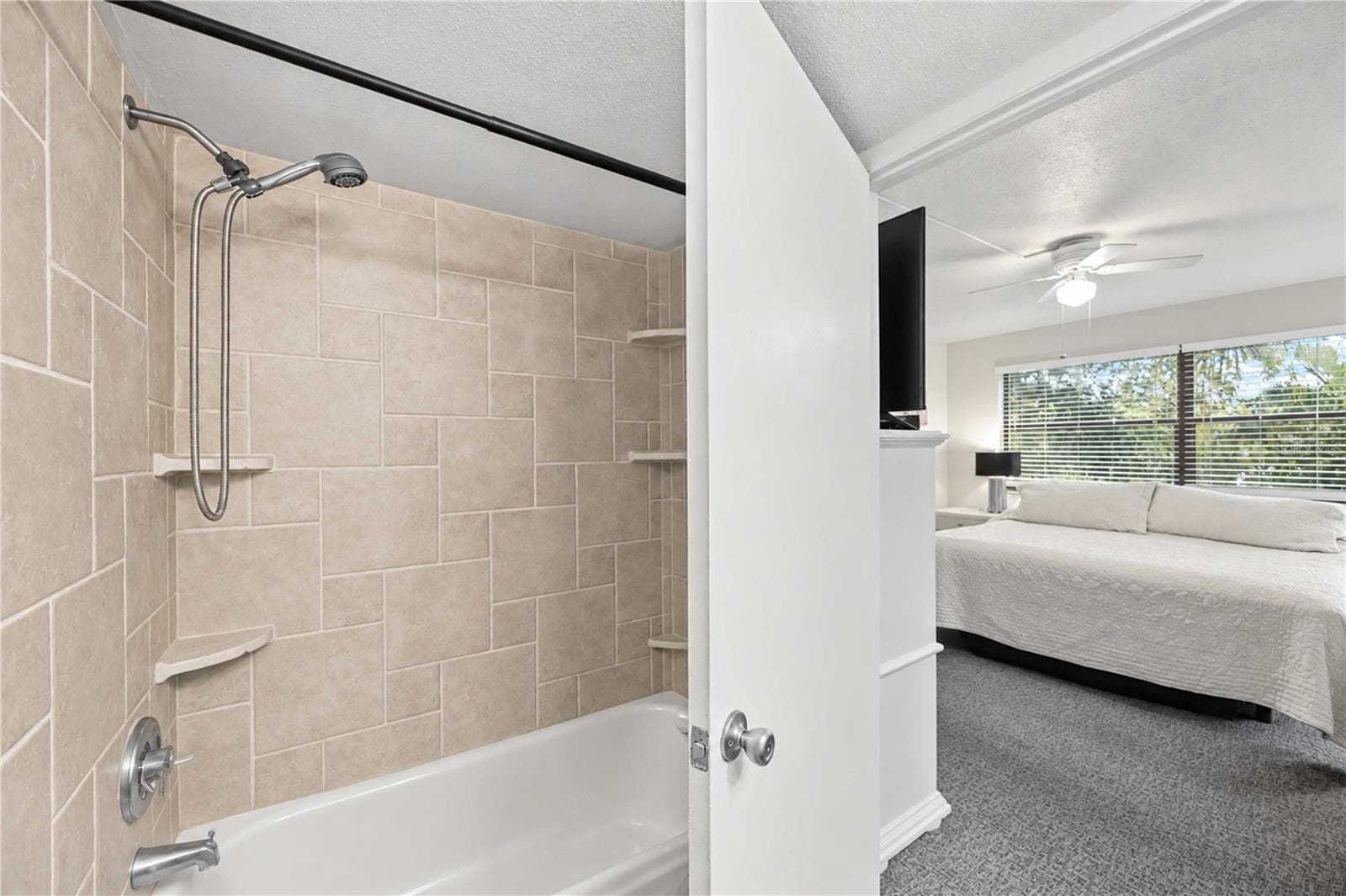 Condominium at 1999 KINGS HWY #16B, PORT CHARLOTTE, photo 12 of 21