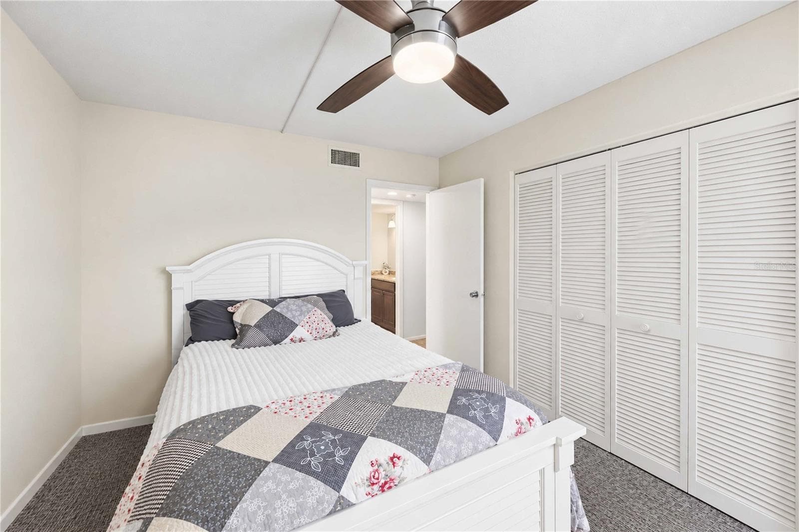 Condominium at 1999 KINGS HWY #16B, PORT CHARLOTTE, photo 14 of 21