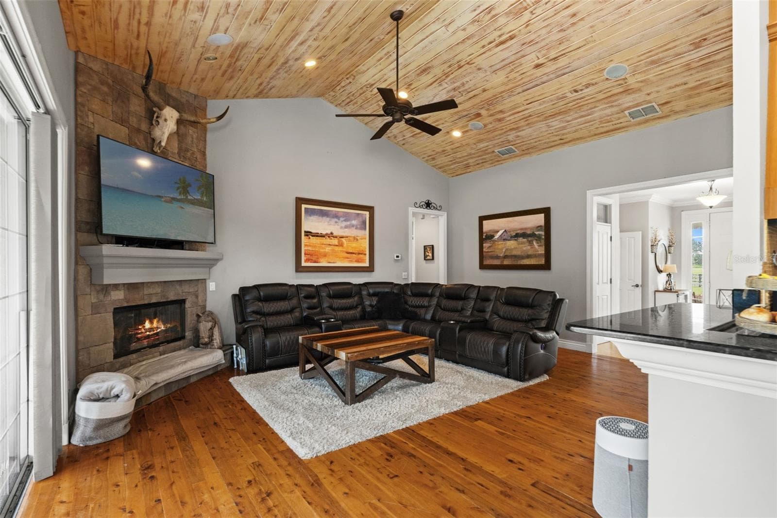 Single Family Residence at 18351 KUKA LN, SPRING HILL, photo 14 of 75