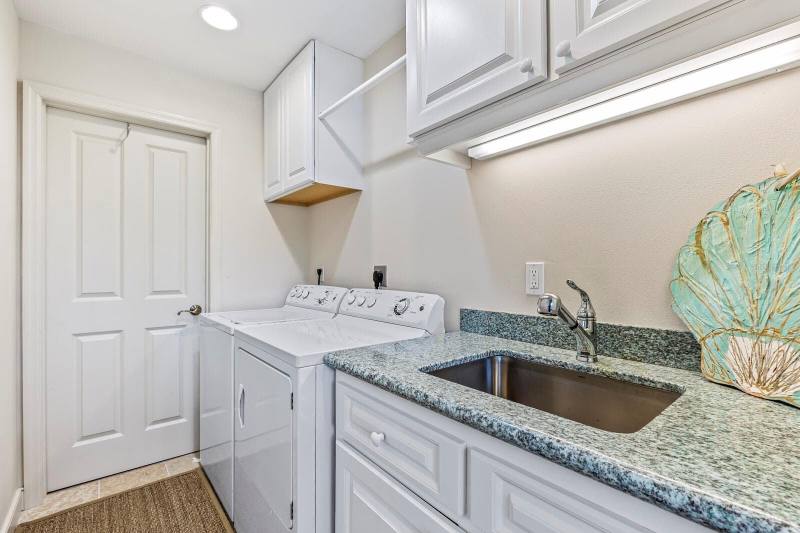 Laundry - 252 WATERWAYS AVE, BOCA GRANDE