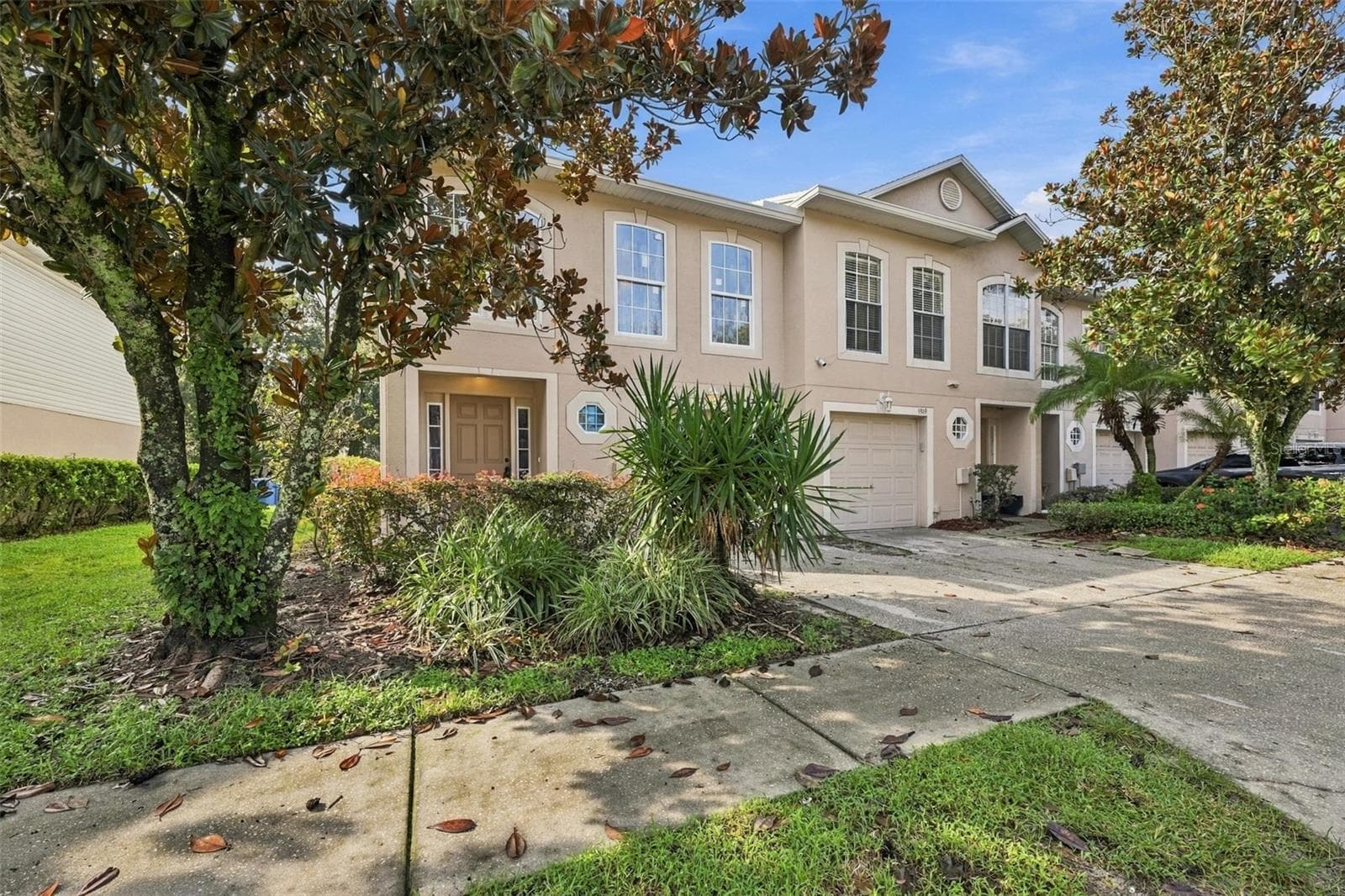 Townhouse at 9951 ASHBURN LAKE DR, TAMPA, photo 2 of 44