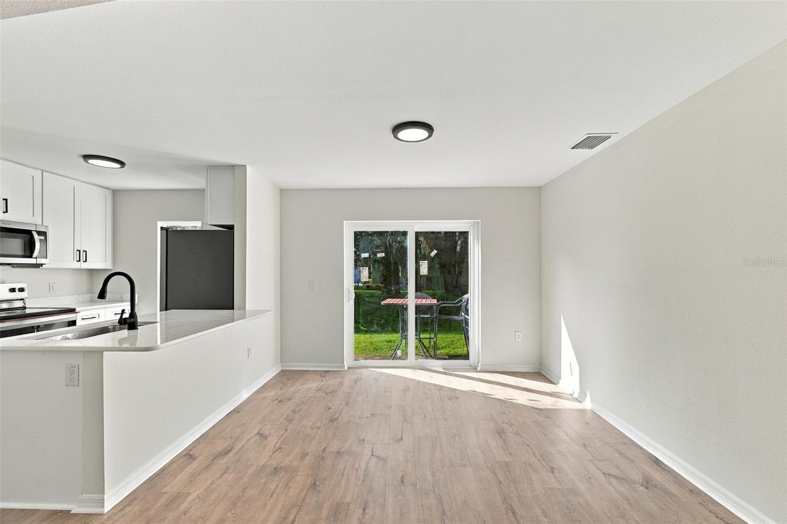 Townhouse at 9951 ASHBURN LAKE DR, TAMPA, photo 10 of 44